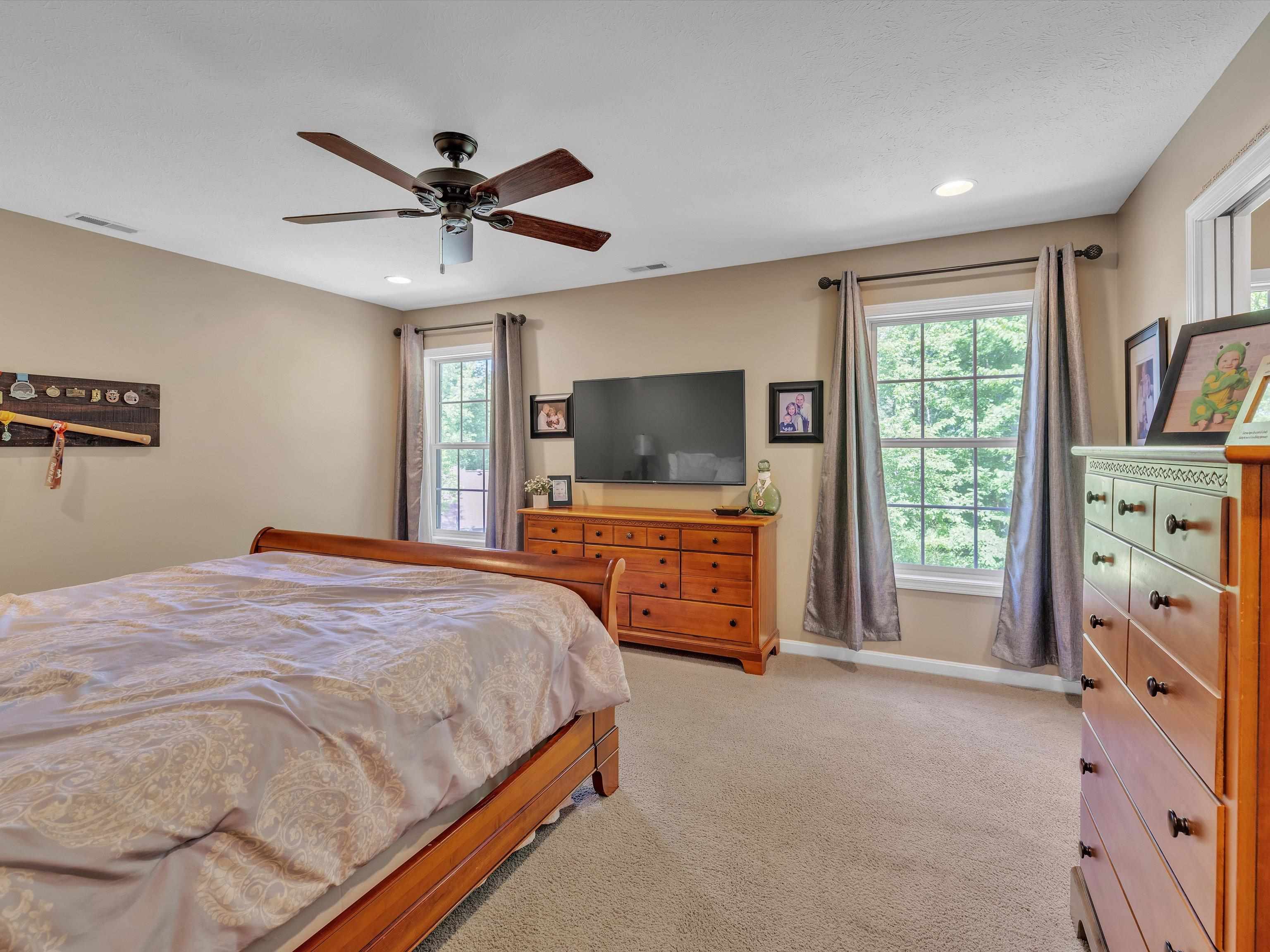 5219 Woodpointe Ct., Owensboro, Kentucky 42303-9999, 4 Bedrooms Bedrooms, ,2 BathroomsBathrooms,Single Family Residence,For Sale,Woodpointe Ct.,89617