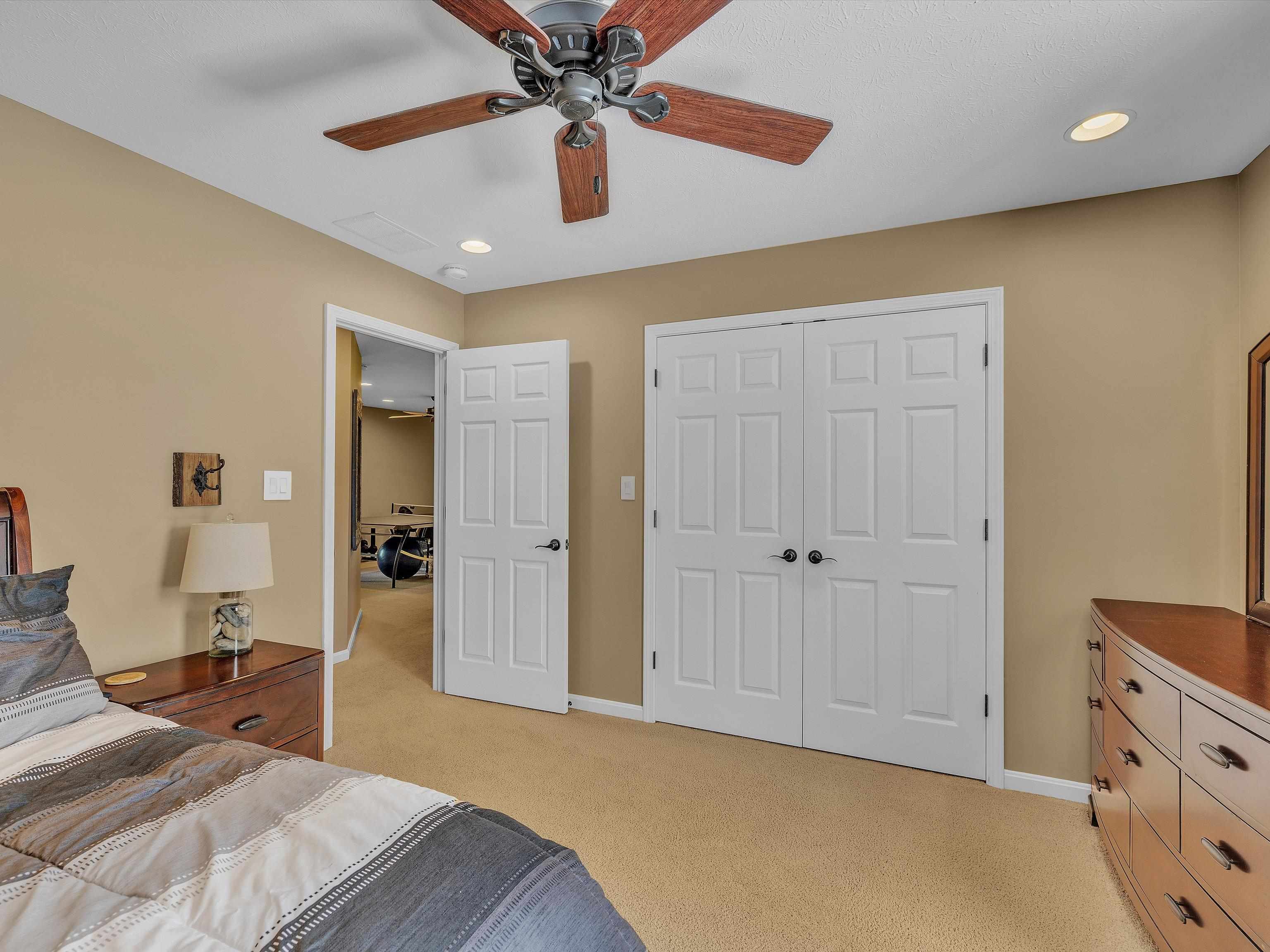 5219 Woodpointe Ct., Owensboro, Kentucky 42303-9999, 4 Bedrooms Bedrooms, ,2 BathroomsBathrooms,Single Family Residence,For Sale,Woodpointe Ct.,89617
