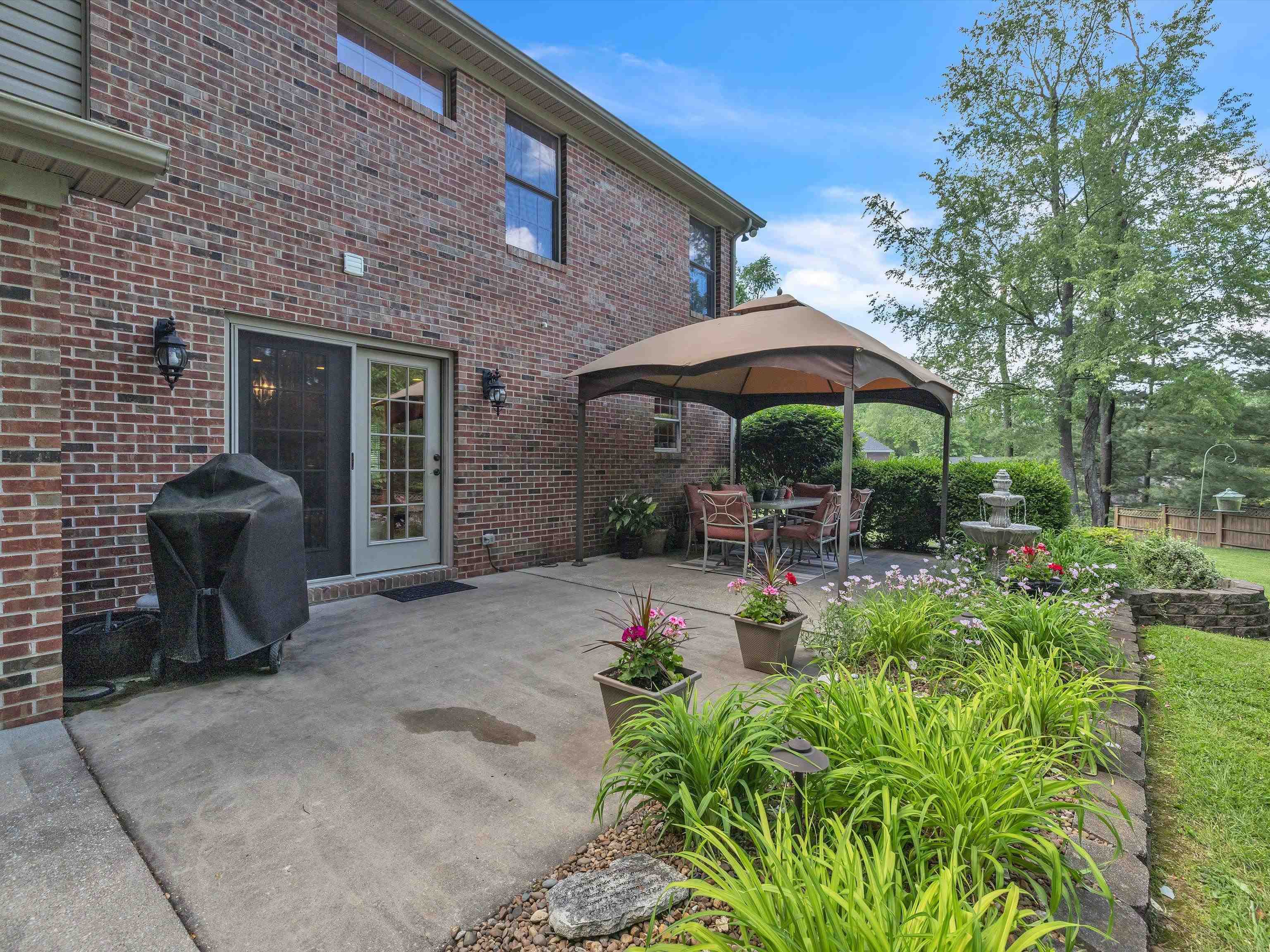 5219 Woodpointe Ct., Owensboro, Kentucky 42303-9999, 4 Bedrooms Bedrooms, ,2 BathroomsBathrooms,Single Family Residence,For Sale,Woodpointe Ct.,89617