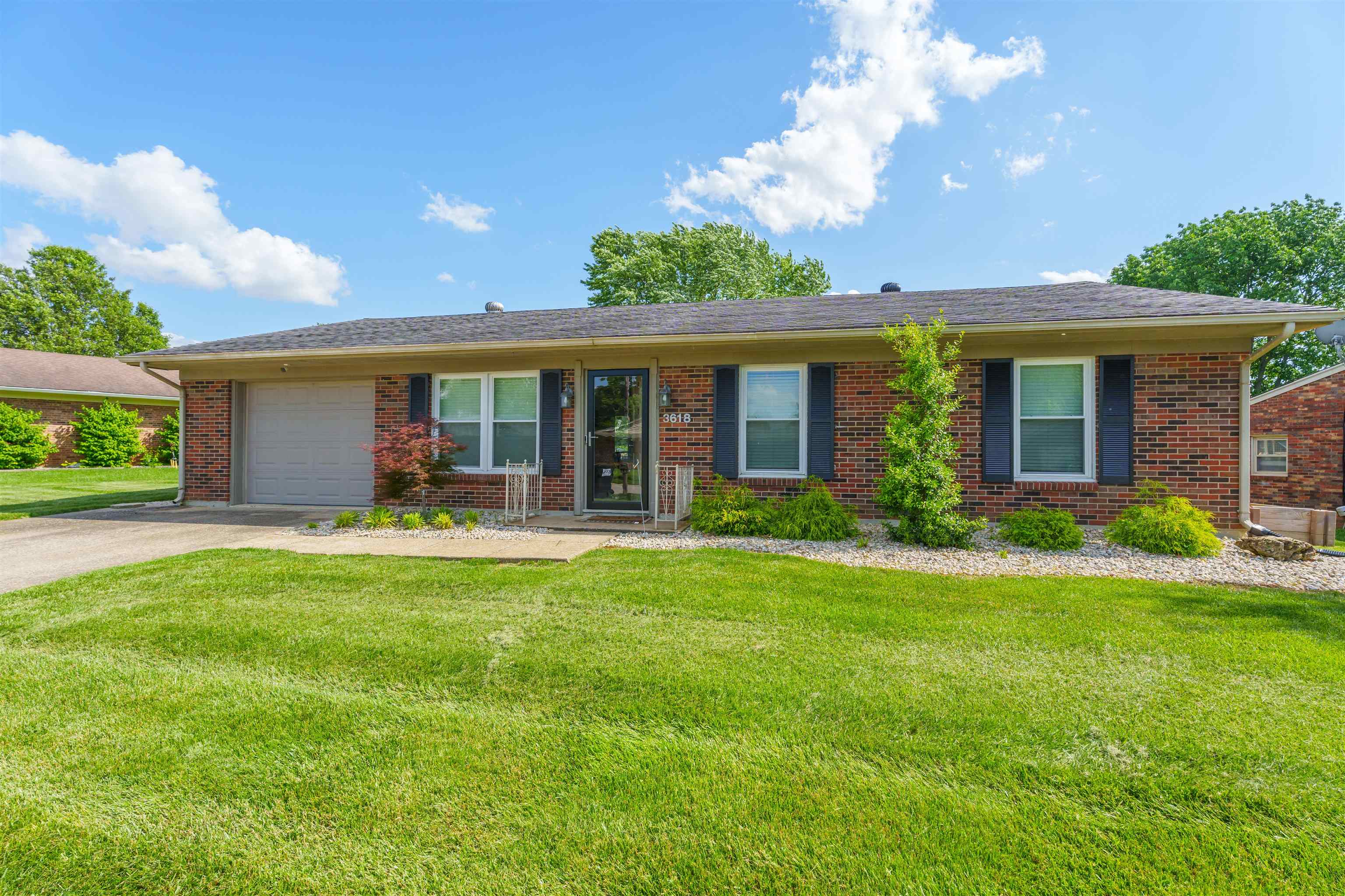 3618 Aristides Drive, Owensboro, Kentucky 42303, 3 Bedrooms Bedrooms, ,2 BathroomsBathrooms,Single Family Residence,For Sale,Aristides Drive,89618