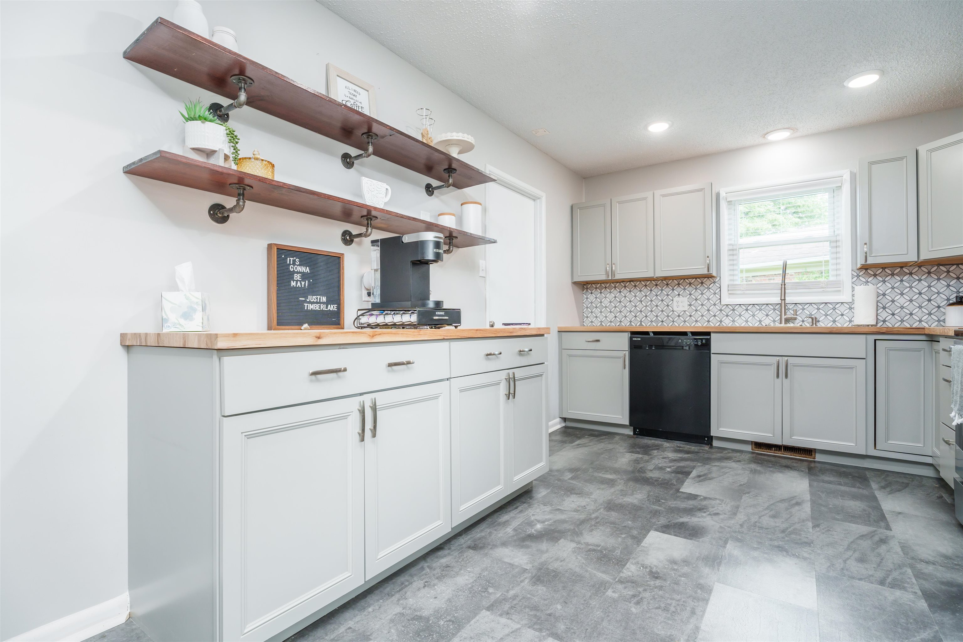 3618 Aristides Drive, Owensboro, Kentucky 42303, 3 Bedrooms Bedrooms, ,2 BathroomsBathrooms,Single Family Residence,For Sale,Aristides Drive,89618