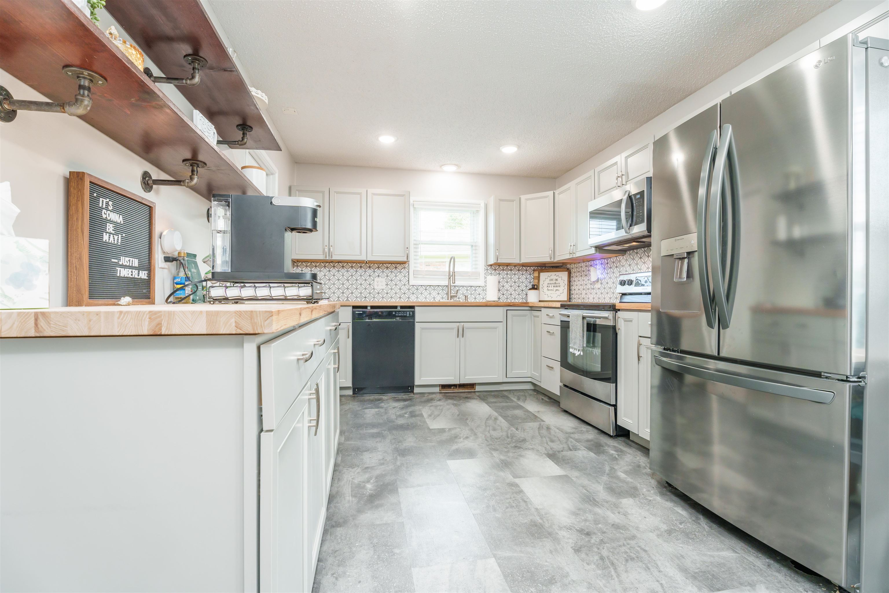 3618 Aristides Drive, Owensboro, Kentucky 42303, 3 Bedrooms Bedrooms, ,2 BathroomsBathrooms,Single Family Residence,For Sale,Aristides Drive,89618