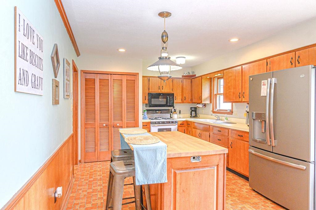 3871 Thresher Street, Owensboro, Kentucky 42301, 3 Bedrooms Bedrooms, ,1 BathroomBathrooms,Single Family Residence,For Sale,Thresher Street,89623