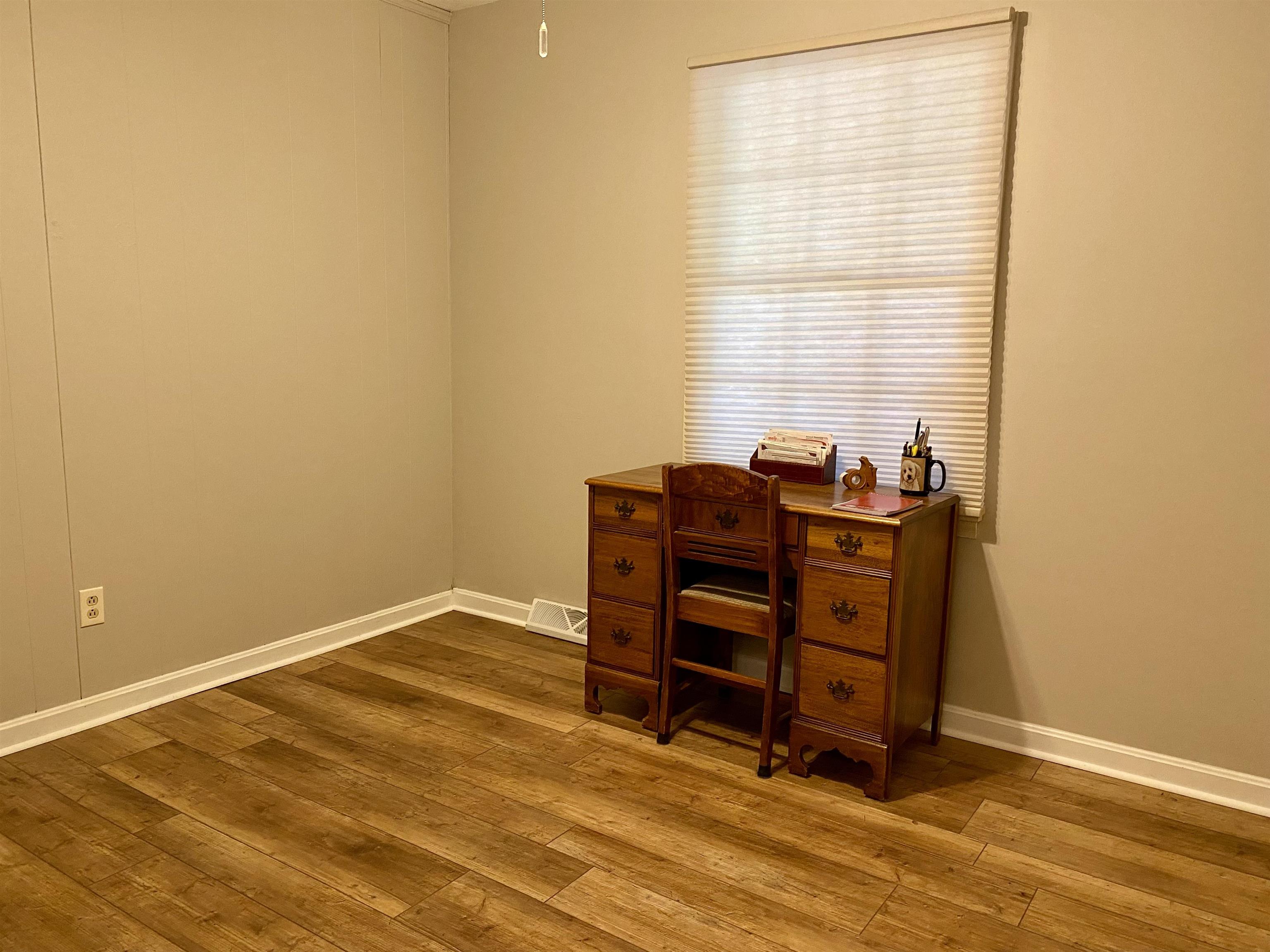 1738 College Dr, Owensboro, Kentucky 42301, 4 Bedrooms Bedrooms, ,2 BathroomsBathrooms,Single Family Residence,For Sale,College Dr,89624
