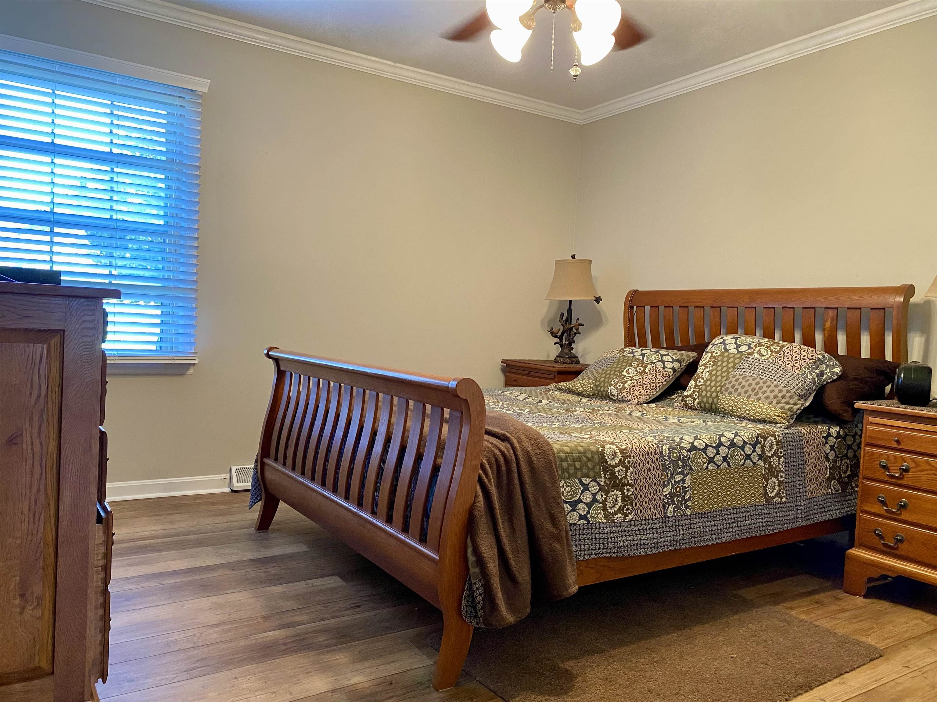 1738 College Dr, Owensboro, Kentucky 42301, 4 Bedrooms Bedrooms, ,2 BathroomsBathrooms,Single Family Residence,For Sale,College Dr,89624