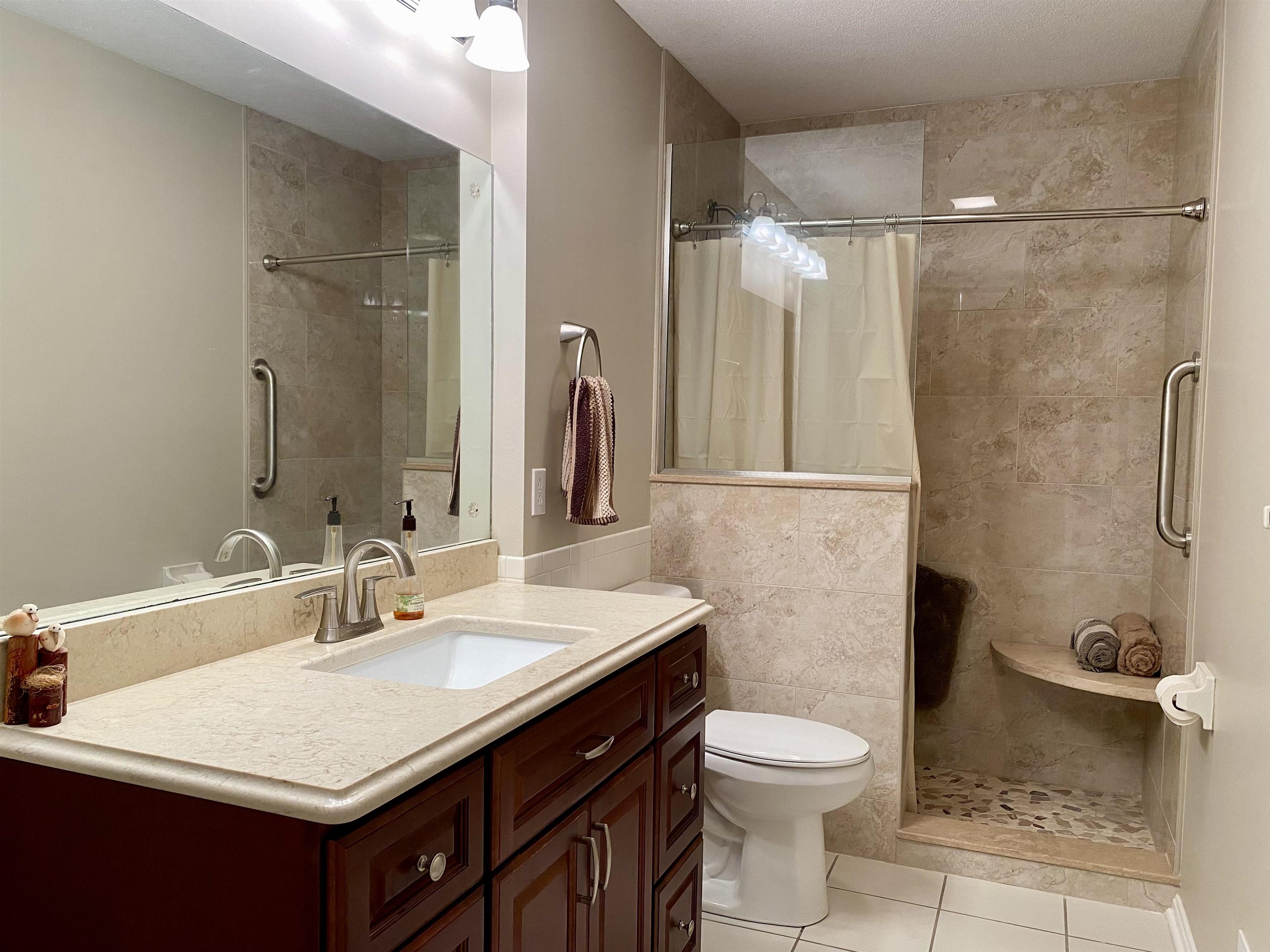 1738 College Dr, Owensboro, Kentucky 42301, 4 Bedrooms Bedrooms, ,2 BathroomsBathrooms,Single Family Residence,For Sale,College Dr,89624