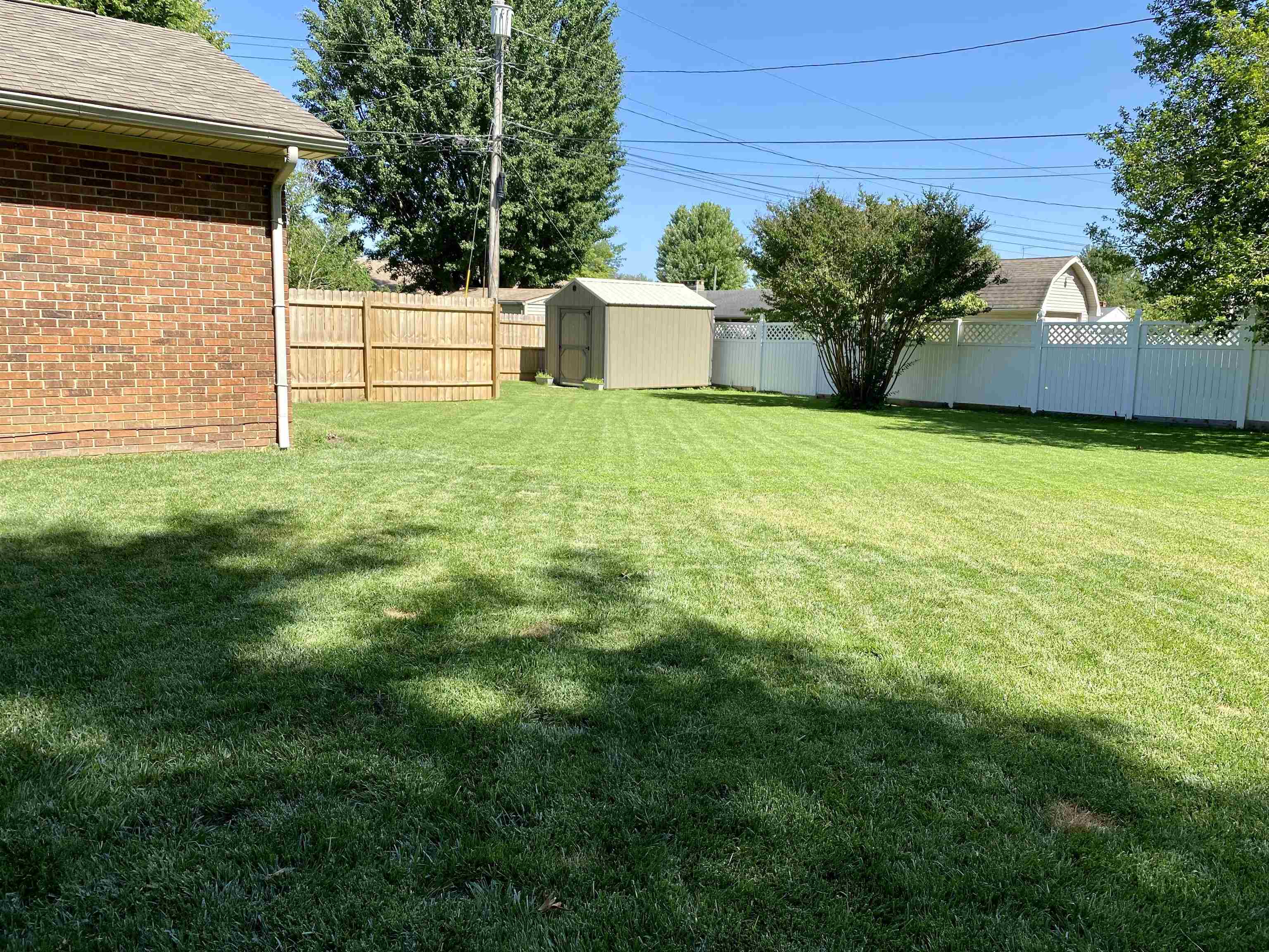 1738 College Dr, Owensboro, Kentucky 42301, 4 Bedrooms Bedrooms, ,2 BathroomsBathrooms,Single Family Residence,For Sale,College Dr,89624