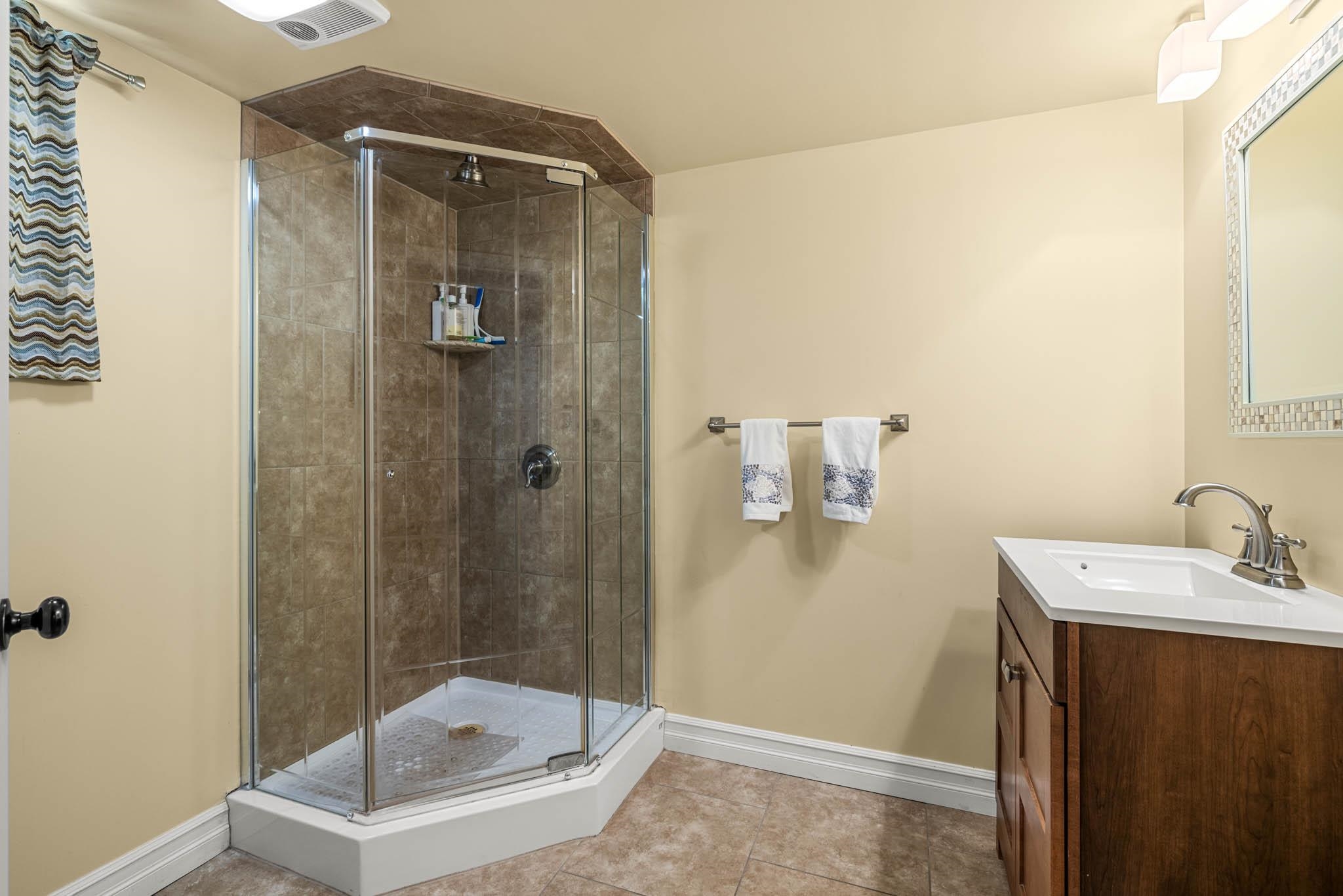326 Griffith Ave, Owensboro, Kentucky 42301, 3 Bedrooms Bedrooms, ,3 BathroomsBathrooms,Single Family Residence,For Sale,Griffith Ave,89625