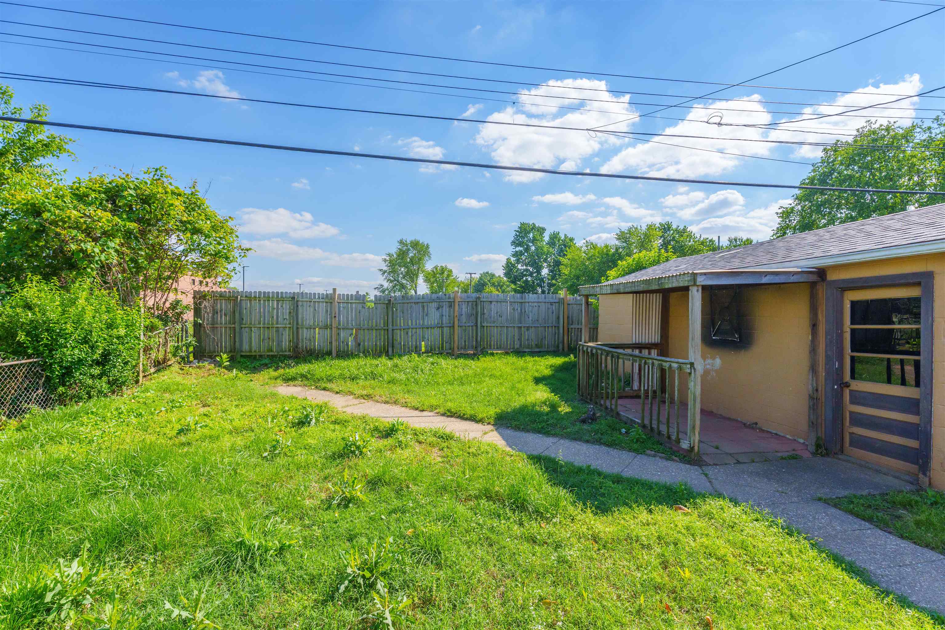 2800 6th Street, Owensboro, Kentucky 42301, 3 Bedrooms Bedrooms, ,1 BathroomBathrooms,Single Family Residence,For Sale,6th Street,89626