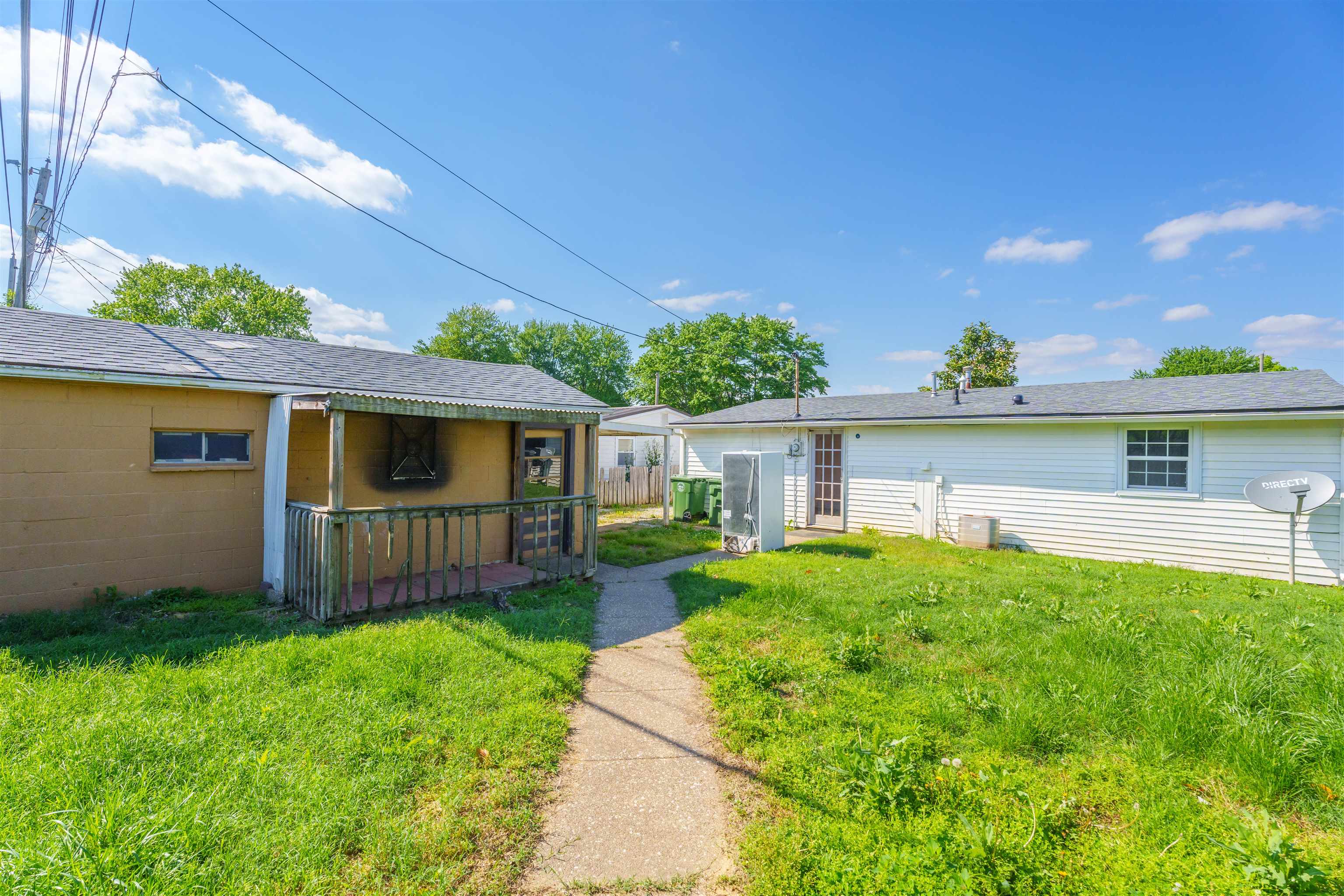 2800 6th Street, Owensboro, Kentucky 42301, 3 Bedrooms Bedrooms, ,1 BathroomBathrooms,Single Family Residence,For Sale,6th Street,89626