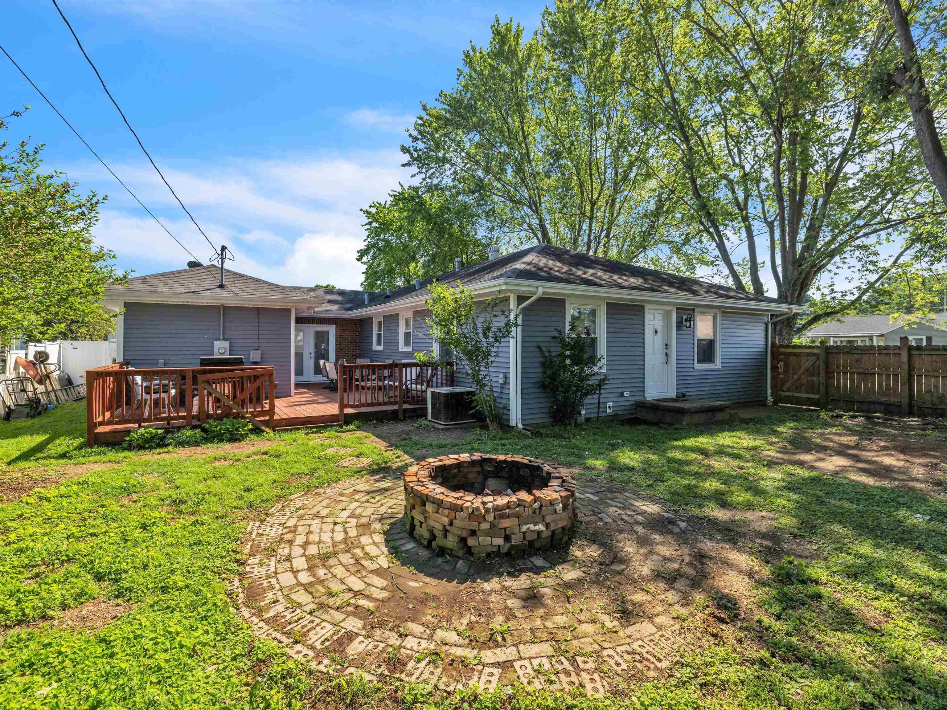 3821 Willow Way, Owensboro, Kentucky 42301, 3 Bedrooms Bedrooms, ,2 BathroomsBathrooms,Single Family Residence,For Sale,Willow Way,89629