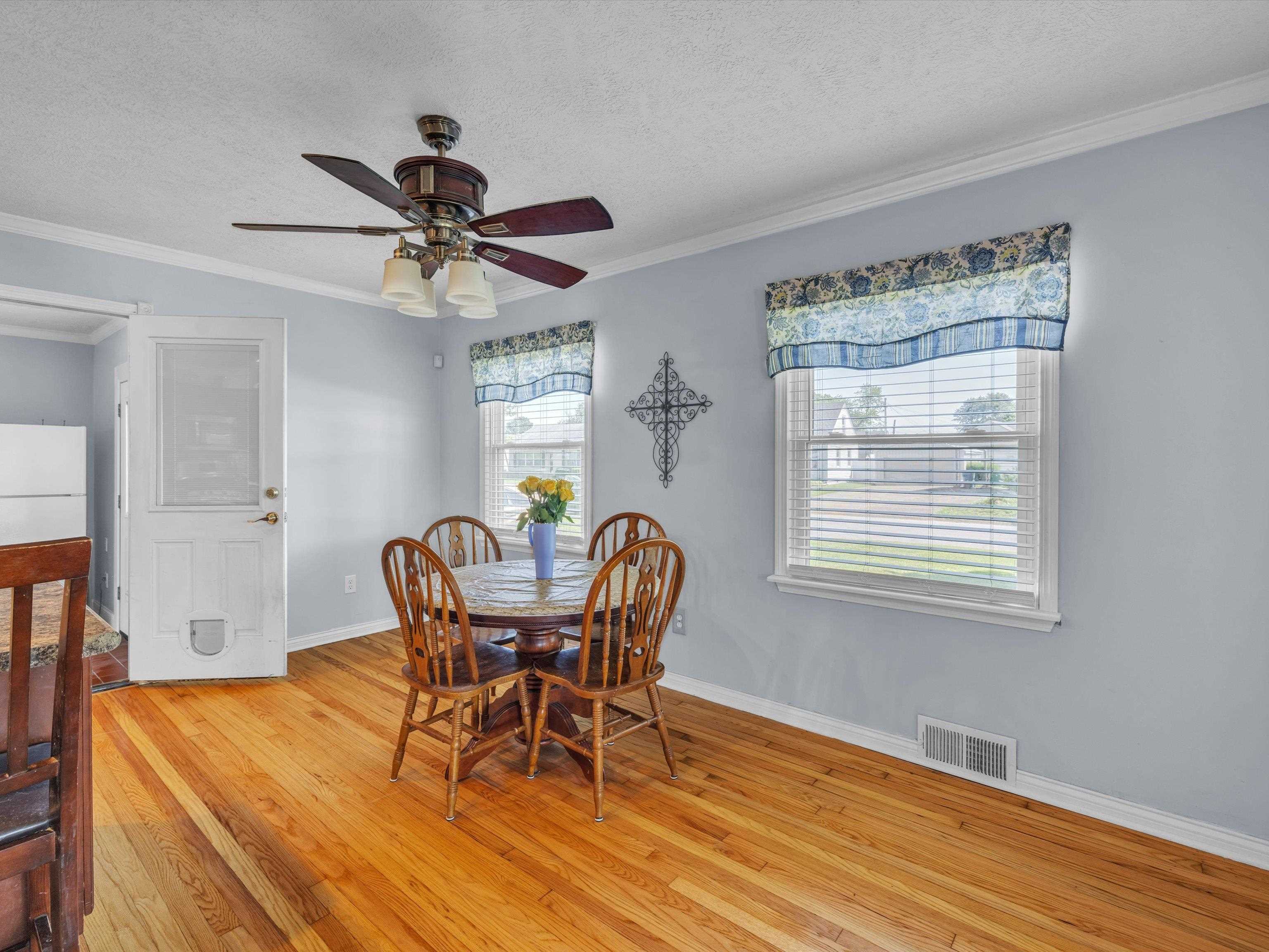3821 Willow Way, Owensboro, Kentucky 42301, 3 Bedrooms Bedrooms, ,2 BathroomsBathrooms,Single Family Residence,For Sale,Willow Way,89629