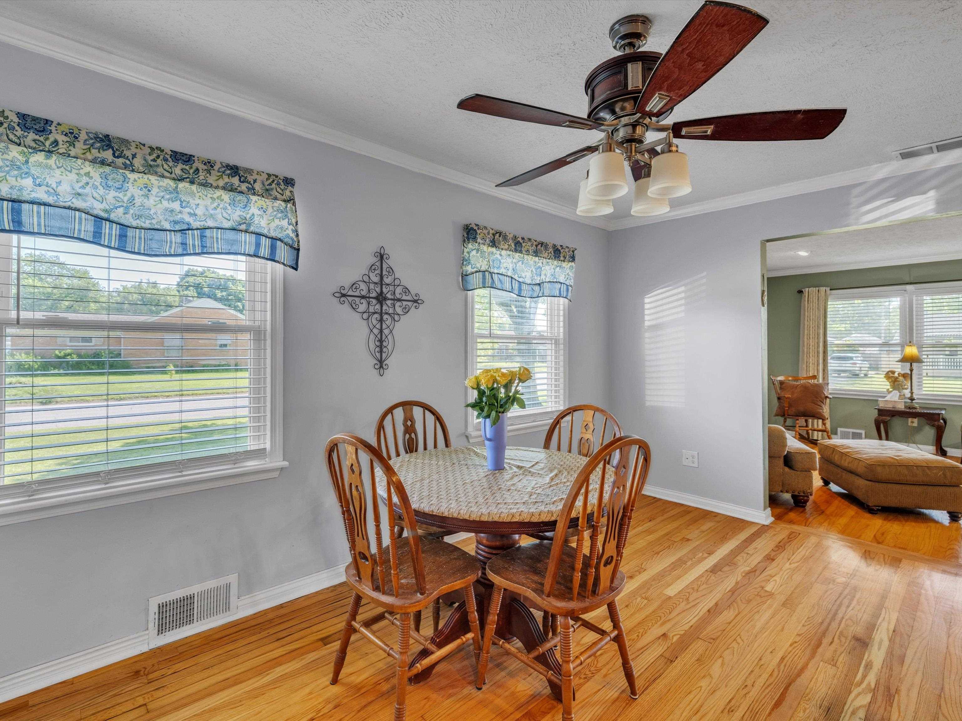 3821 Willow Way, Owensboro, Kentucky 42301, 3 Bedrooms Bedrooms, ,2 BathroomsBathrooms,Single Family Residence,For Sale,Willow Way,89629