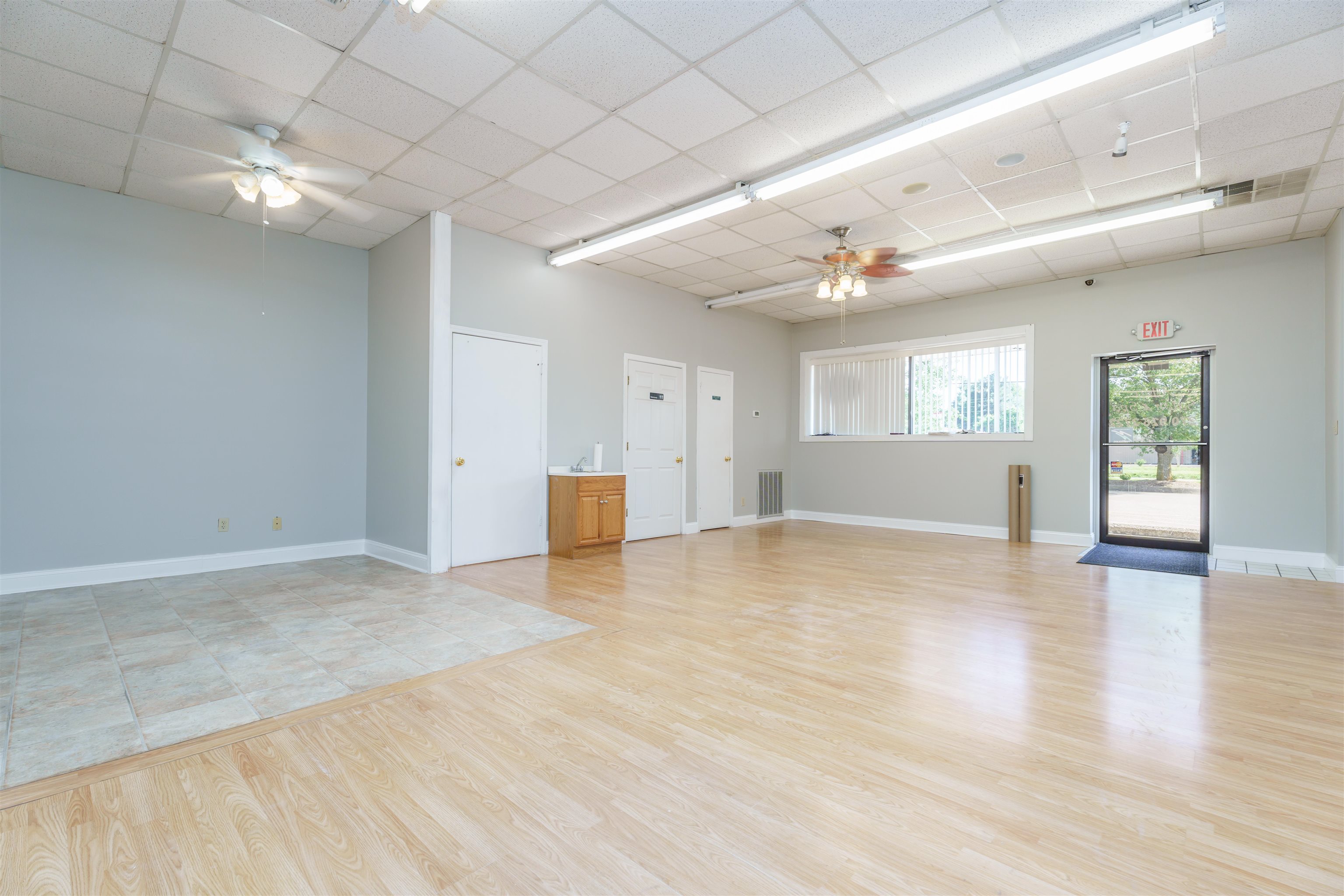 201 Salem Drive, Owensboro, Kentucky 42303, ,Retail,For Sale,Salem Drive,89631