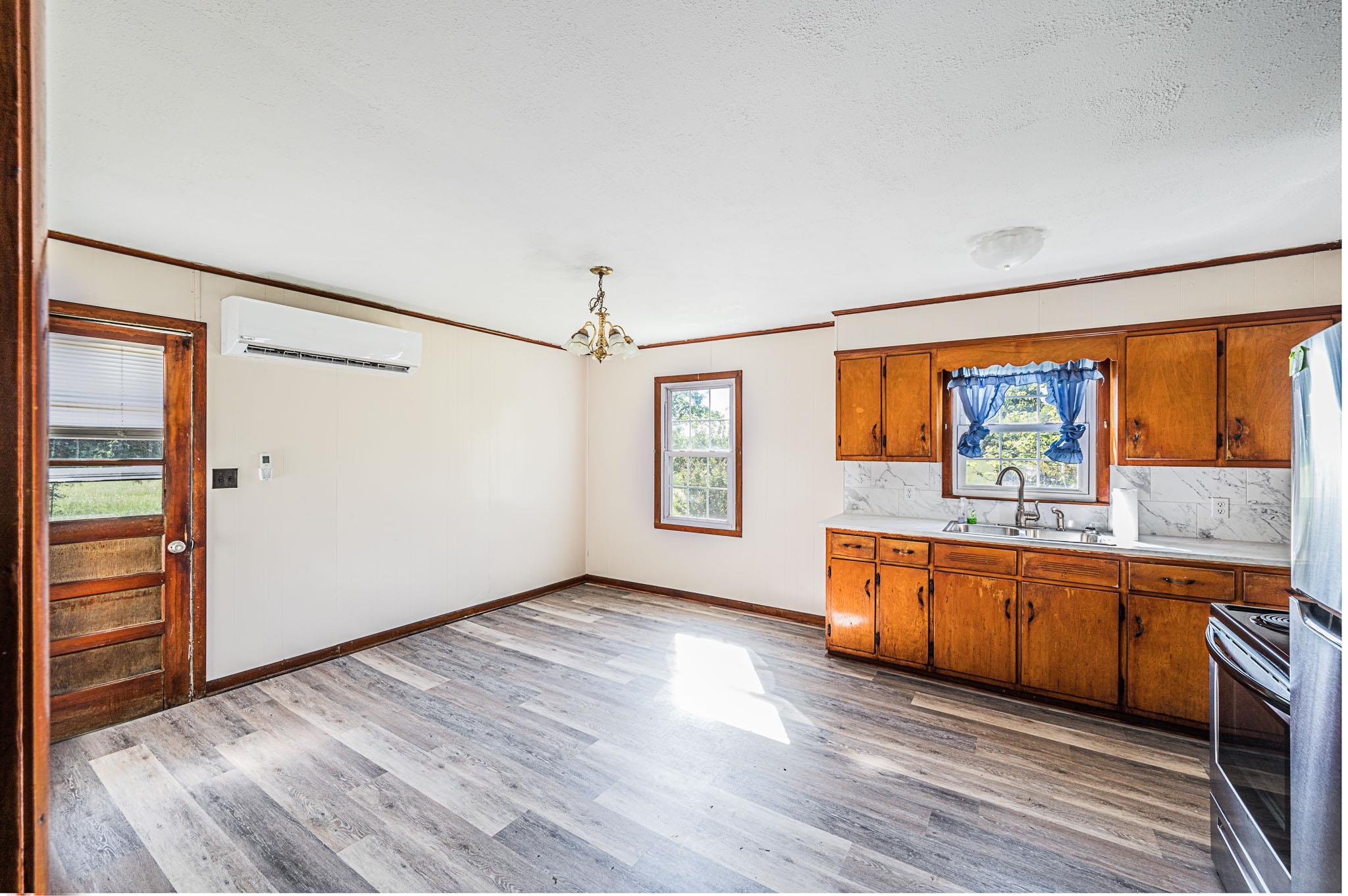 4800 State Route 2270, Greenville, Kentucky 42345, 5 Bedrooms Bedrooms, ,1 BathroomBathrooms,Single Family Residence,For Sale,State Route 2270,89632