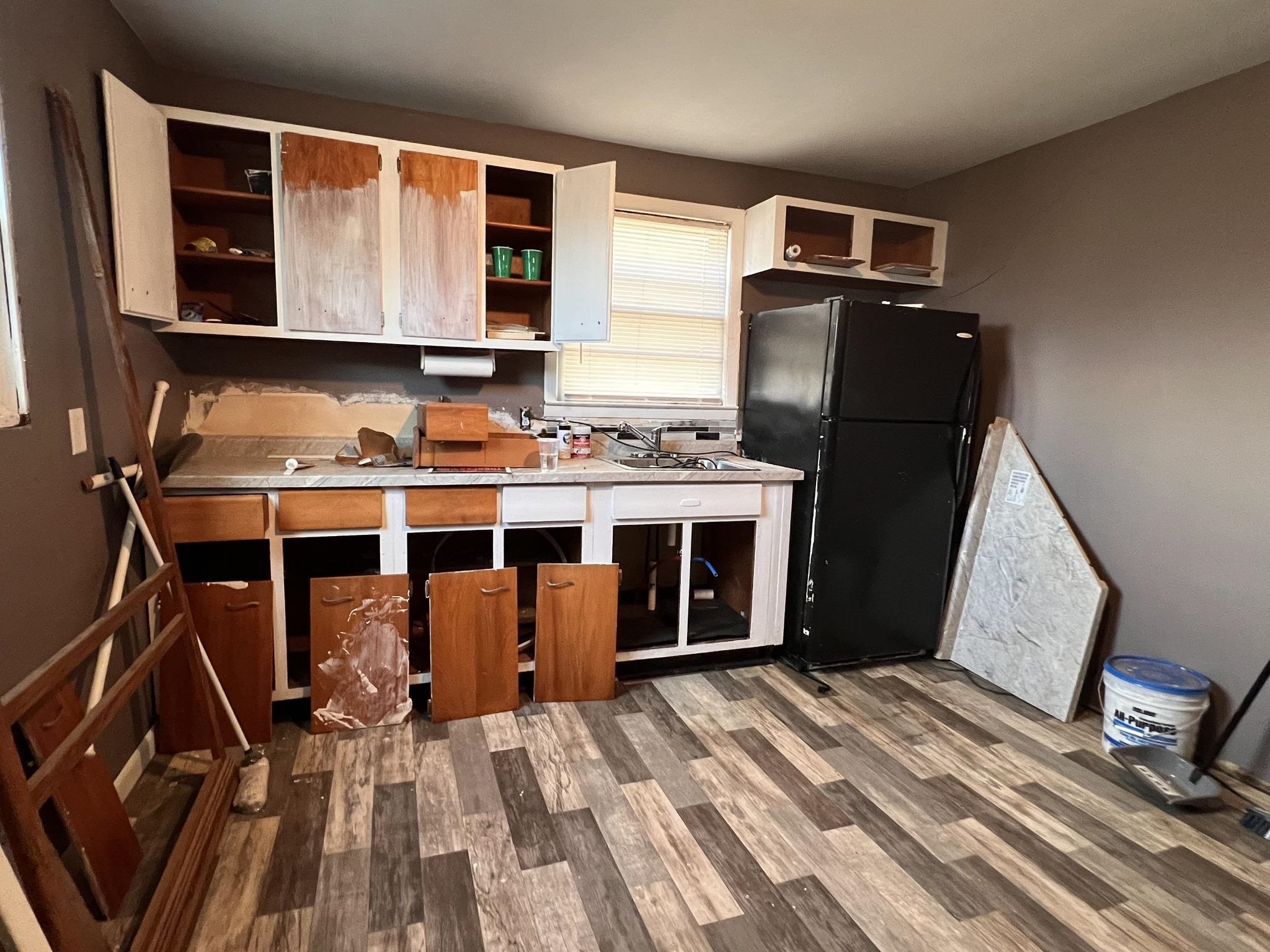 1001 Walnut Street, Owensboro, Kentucky 42301, 4 Bedrooms Bedrooms, ,1 BathroomBathrooms,Single Family Residence,For Sale,Walnut Street,89635