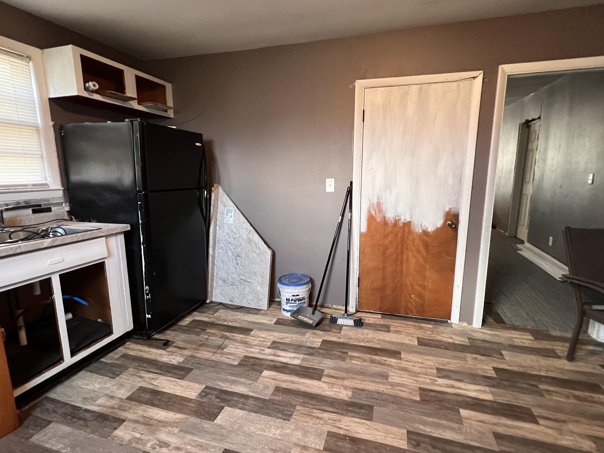 1001 Walnut Street, Owensboro, Kentucky 42301, 4 Bedrooms Bedrooms, ,1 BathroomBathrooms,Single Family Residence,For Sale,Walnut Street,89635