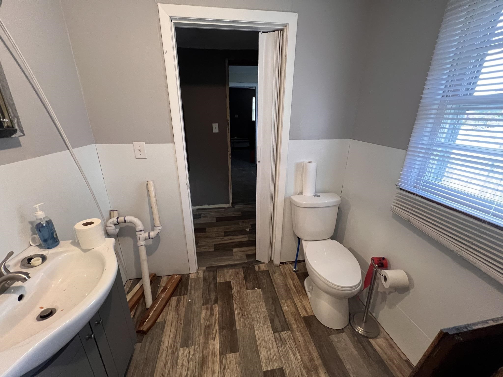 1001 Walnut Street, Owensboro, Kentucky 42301, 4 Bedrooms Bedrooms, ,1 BathroomBathrooms,Single Family Residence,For Sale,Walnut Street,89635