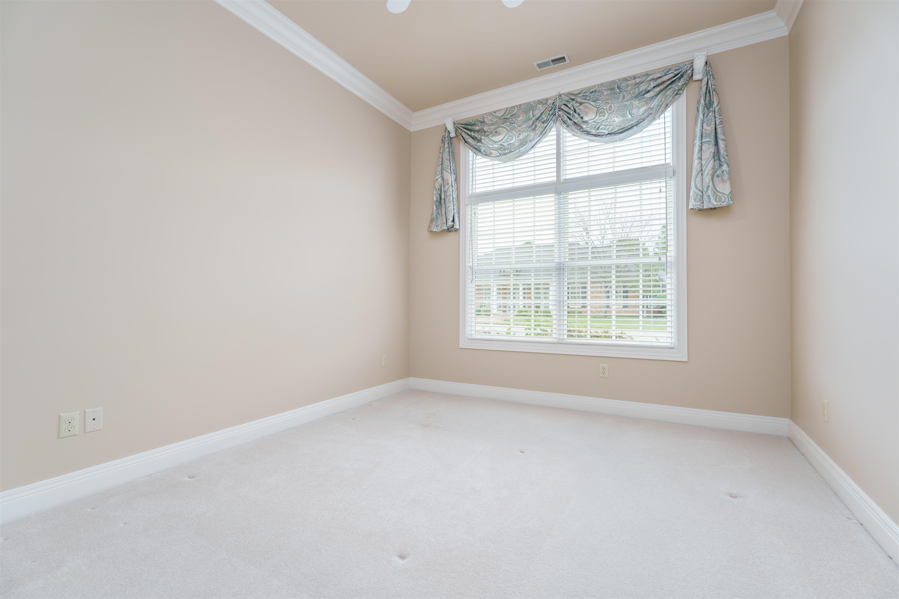 2334 Ford Ave, Owensboro, Kentucky 42301, 4 Bedrooms Bedrooms, ,3 BathroomsBathrooms,Single Family Residence,For Sale,Ford Ave,89636