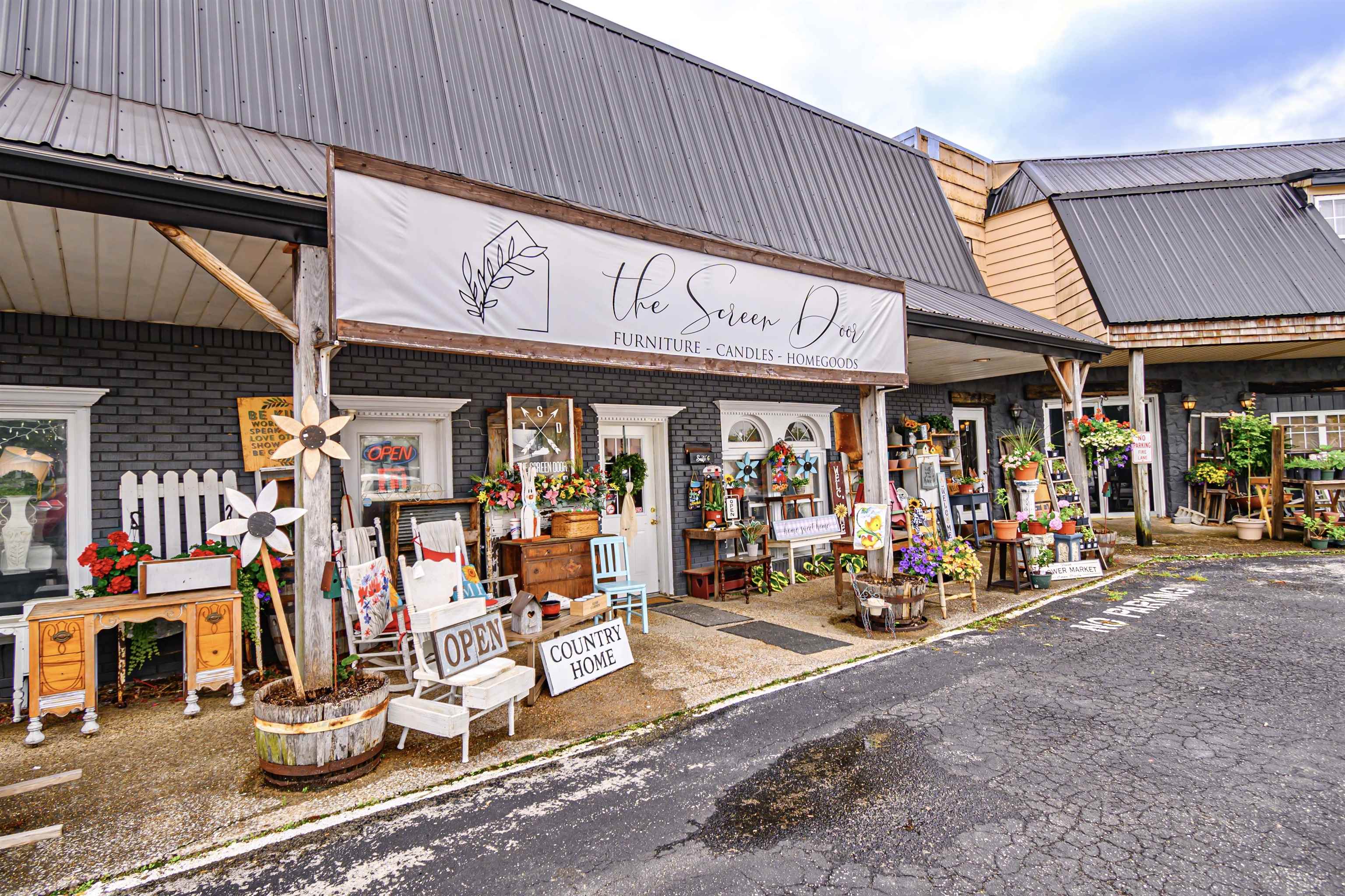 30 Big John Drive, Greenville, Kentucky 42345, ,Mixed Use,For Sale,Big John Drive,89638