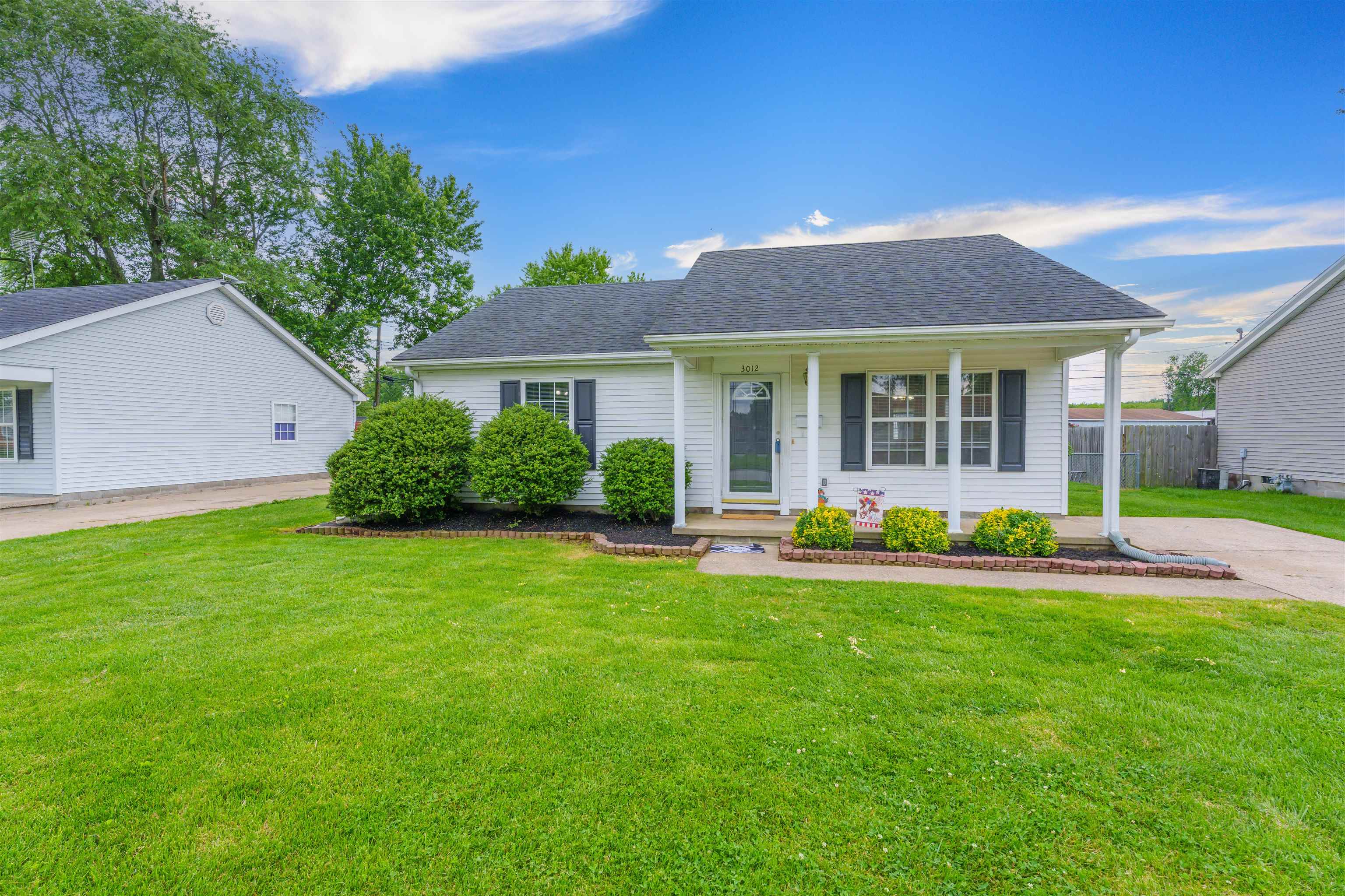 3012 Flamingo Dr., Owensboro, Kentucky 42301, 2 Bedrooms Bedrooms, ,1 BathroomBathrooms,Single Family Residence,For Sale,Flamingo Dr.,89641