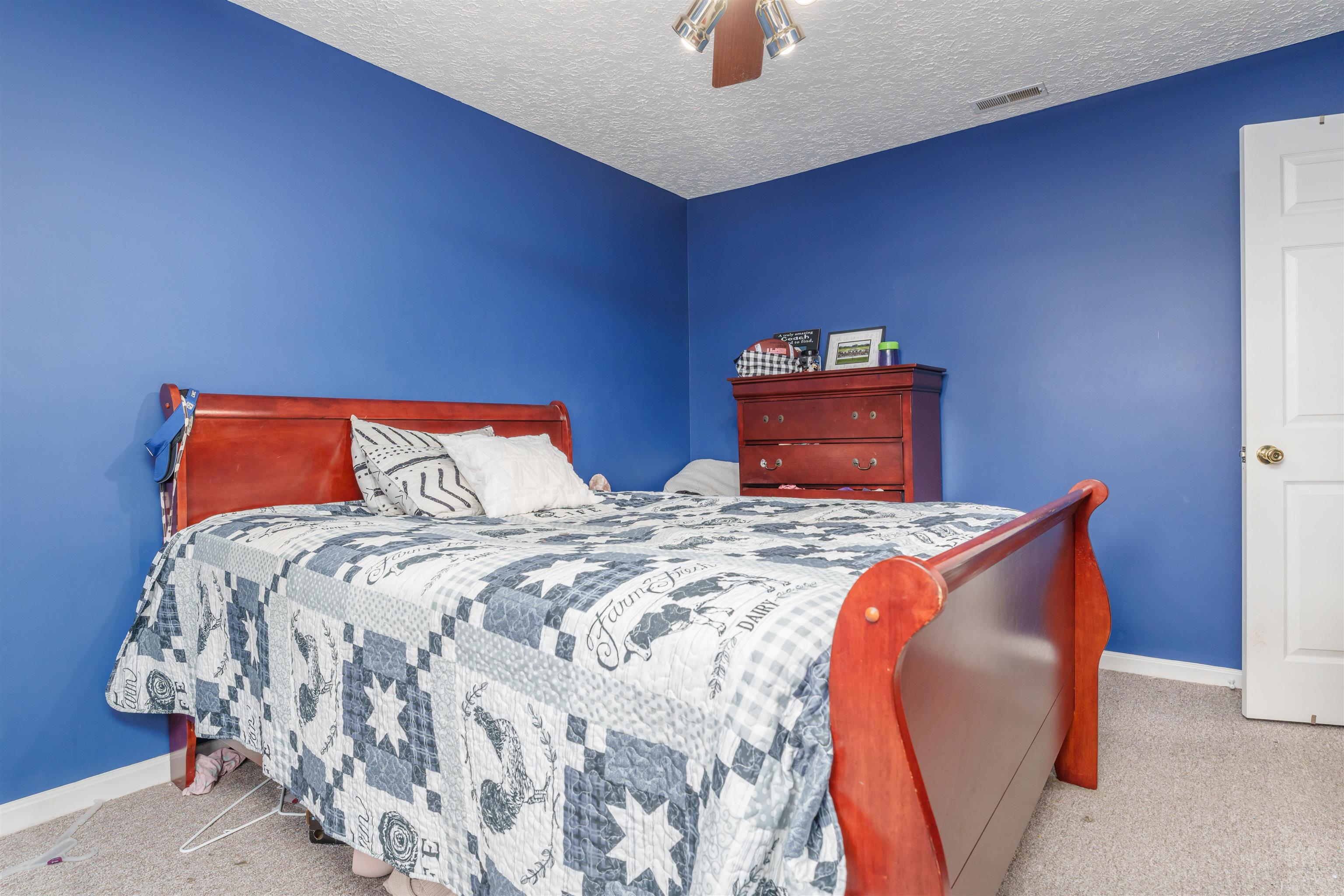 3012 Flamingo Dr., Owensboro, Kentucky 42301, 2 Bedrooms Bedrooms, ,1 BathroomBathrooms,Single Family Residence,For Sale,Flamingo Dr.,89641