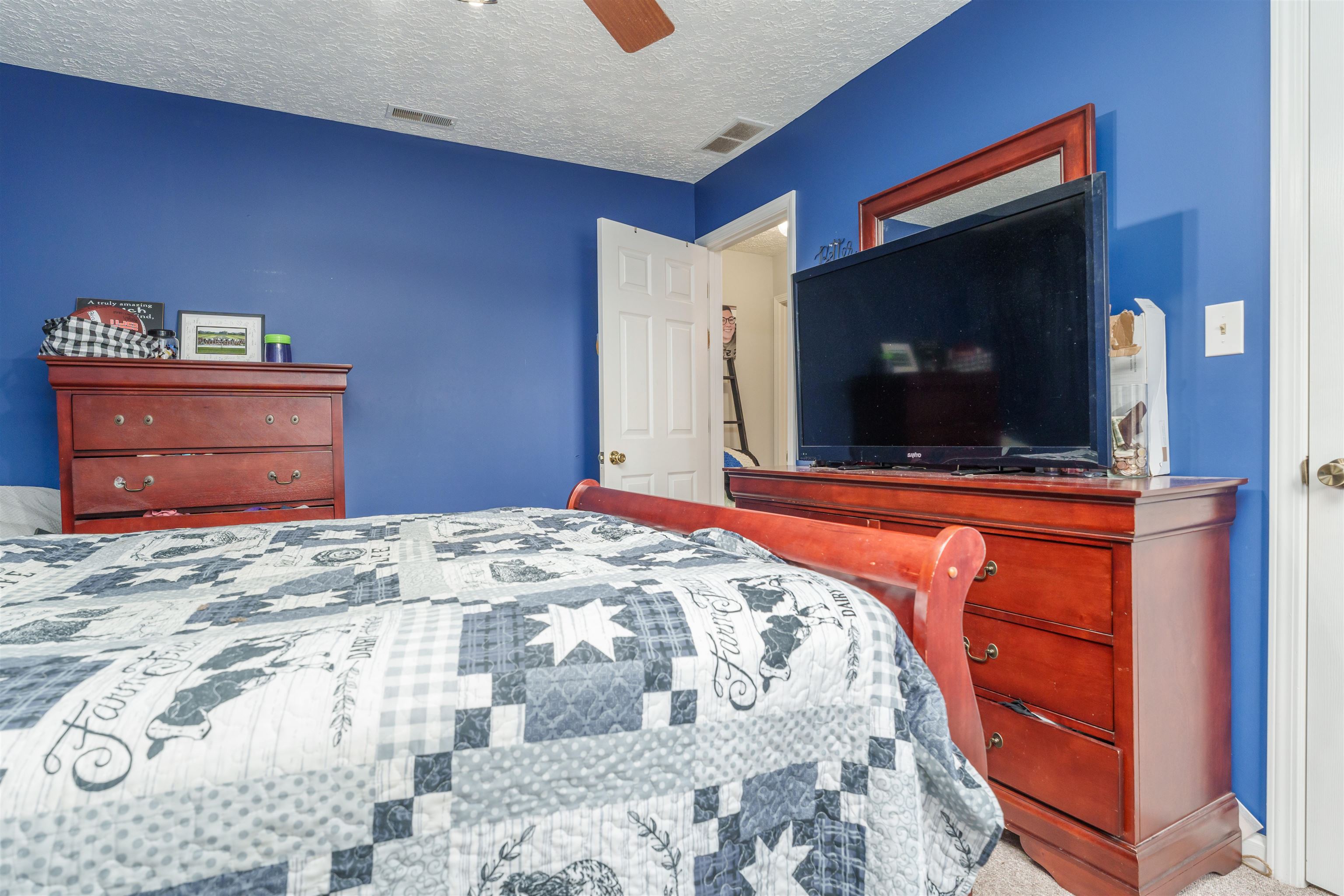 3012 Flamingo Dr., Owensboro, Kentucky 42301, 2 Bedrooms Bedrooms, ,1 BathroomBathrooms,Single Family Residence,For Sale,Flamingo Dr.,89641