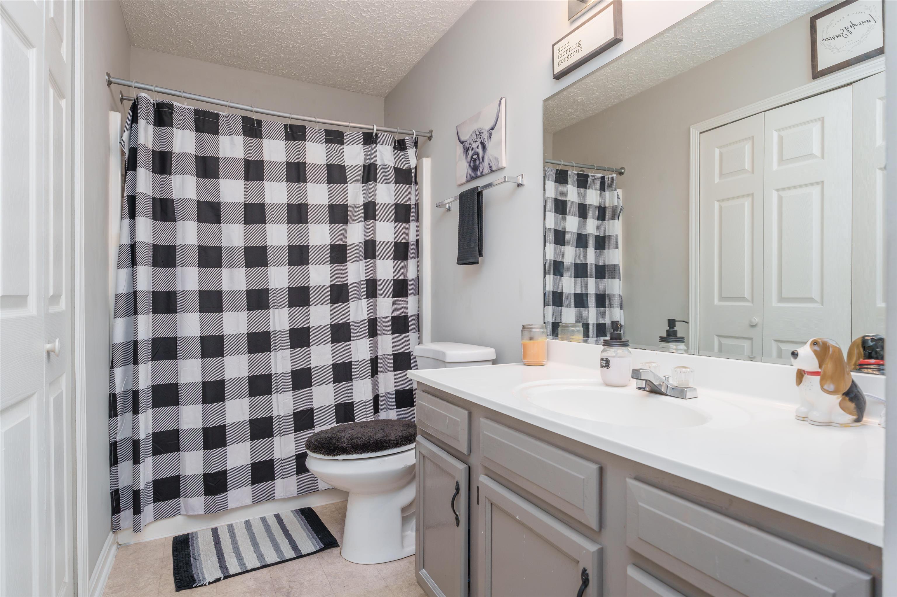 3012 Flamingo Dr., Owensboro, Kentucky 42301, 2 Bedrooms Bedrooms, ,1 BathroomBathrooms,Single Family Residence,For Sale,Flamingo Dr.,89641