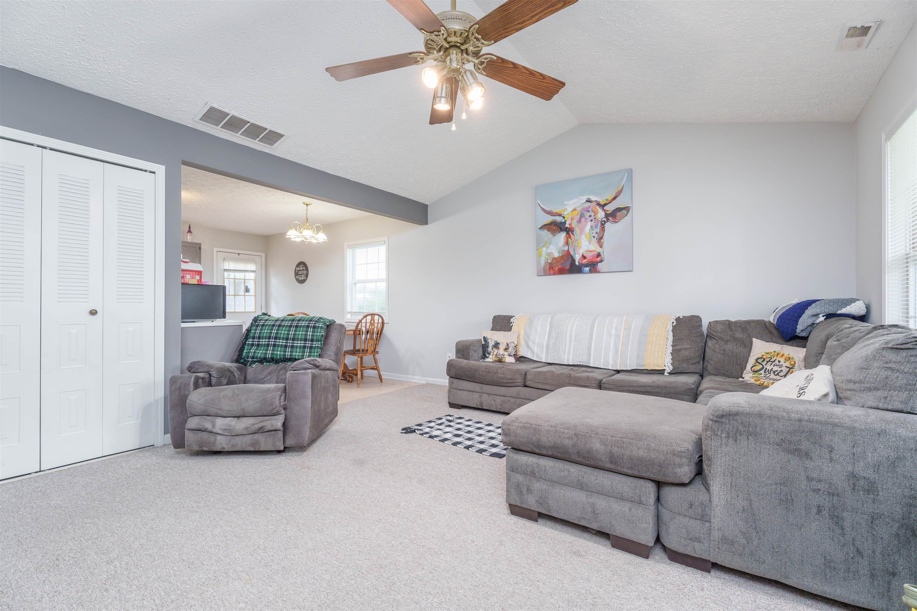 3012 Flamingo Dr., Owensboro, Kentucky 42301, 2 Bedrooms Bedrooms, ,1 BathroomBathrooms,Single Family Residence,For Sale,Flamingo Dr.,89641
