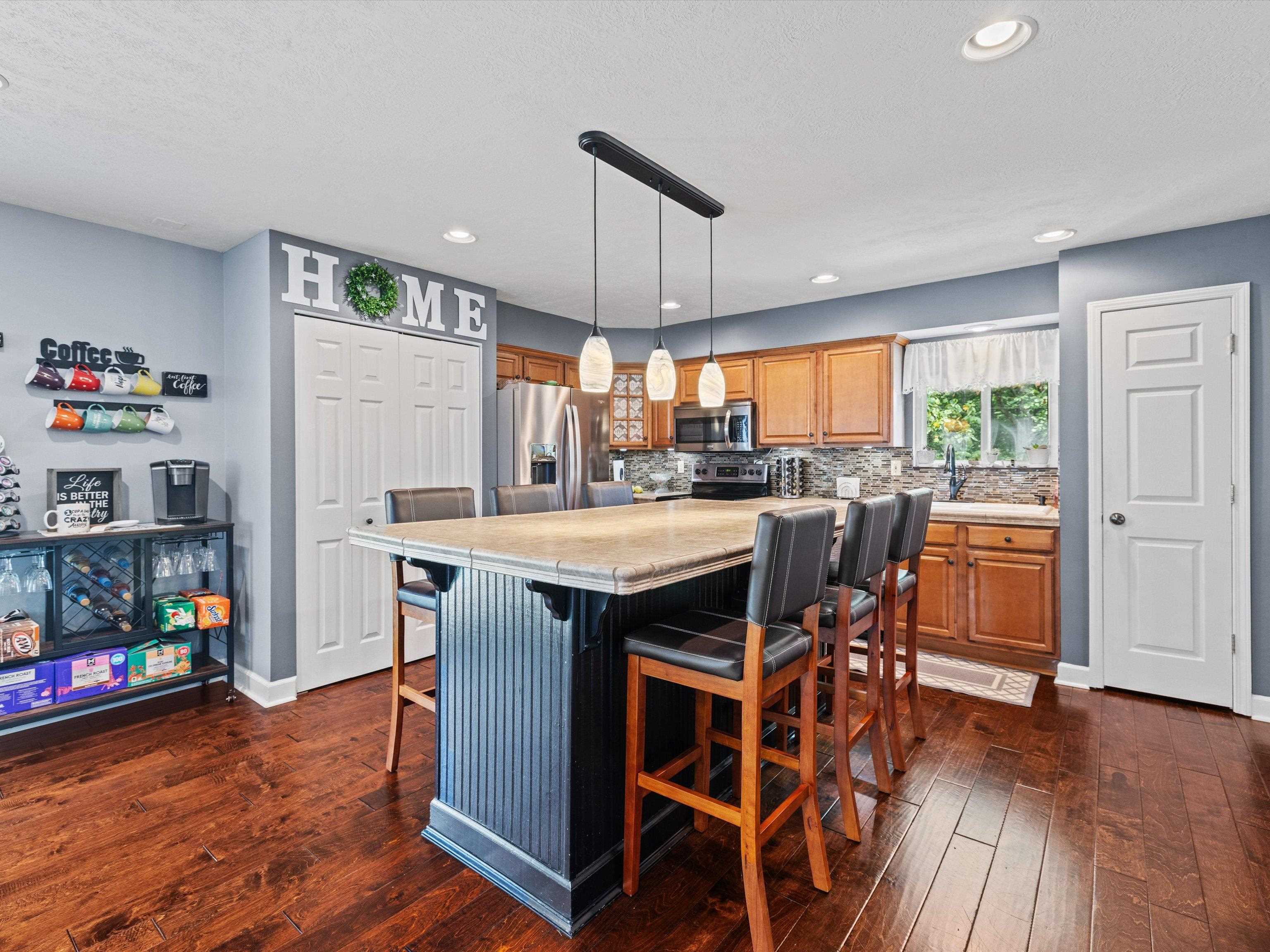 2860 Happy Hollow Road, Hawesville, Kentucky 42348, 3 Bedrooms Bedrooms, ,2 BathroomsBathrooms,Single Family Residence,For Sale,Happy Hollow Road,89644