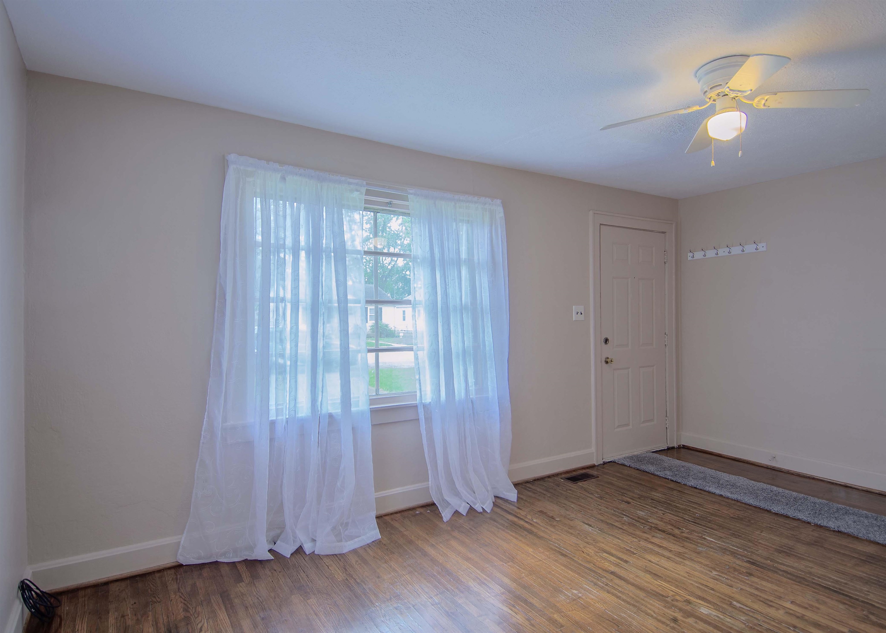 407 22nd Street, Owensboro, Kentucky 42303, 4 Bedrooms Bedrooms, ,1 BathroomBathrooms,Single Family Residence,For Sale,22nd Street,89650