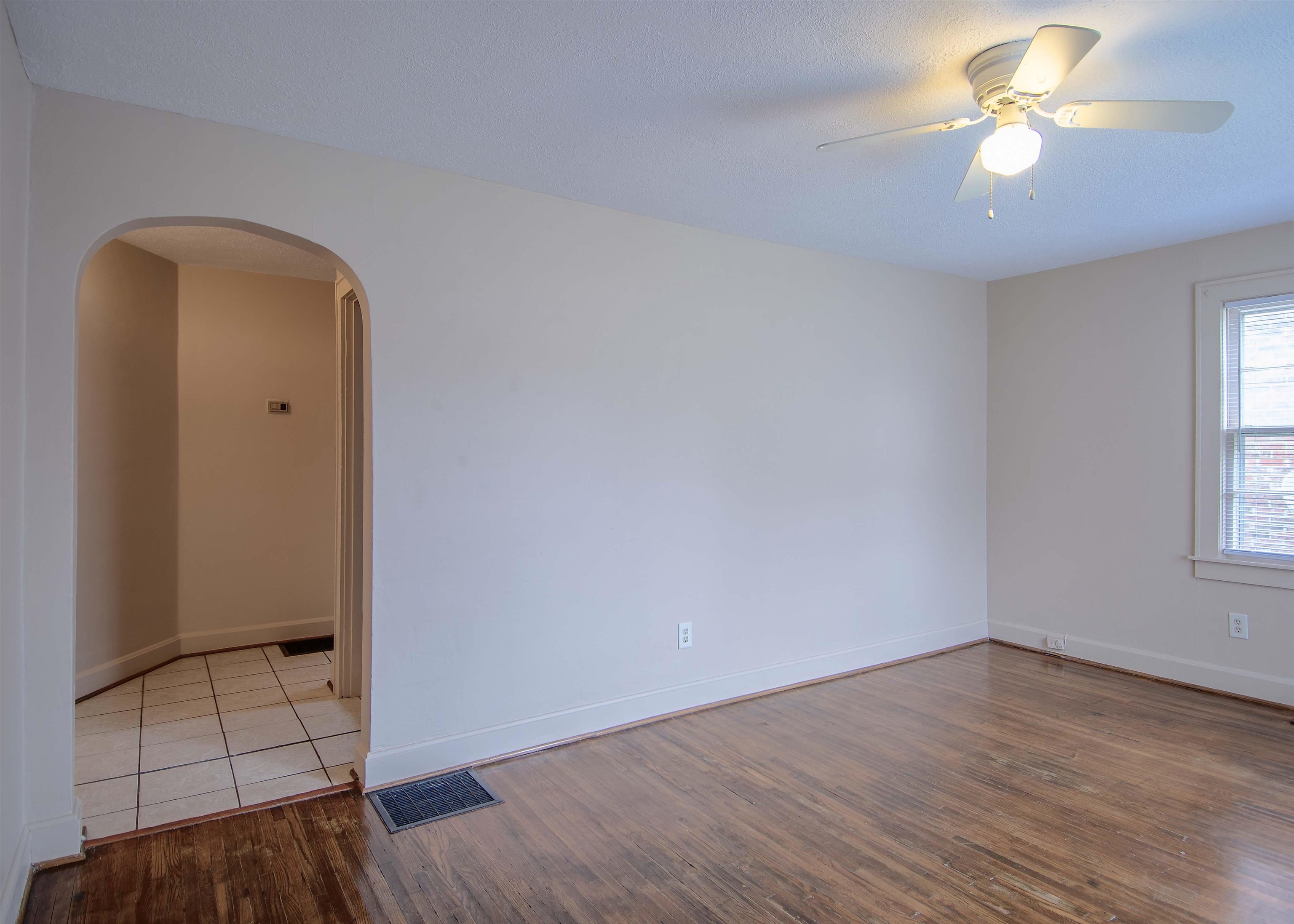 407 22nd Street, Owensboro, Kentucky 42303, 4 Bedrooms Bedrooms, ,1 BathroomBathrooms,Single Family Residence,For Sale,22nd Street,89650