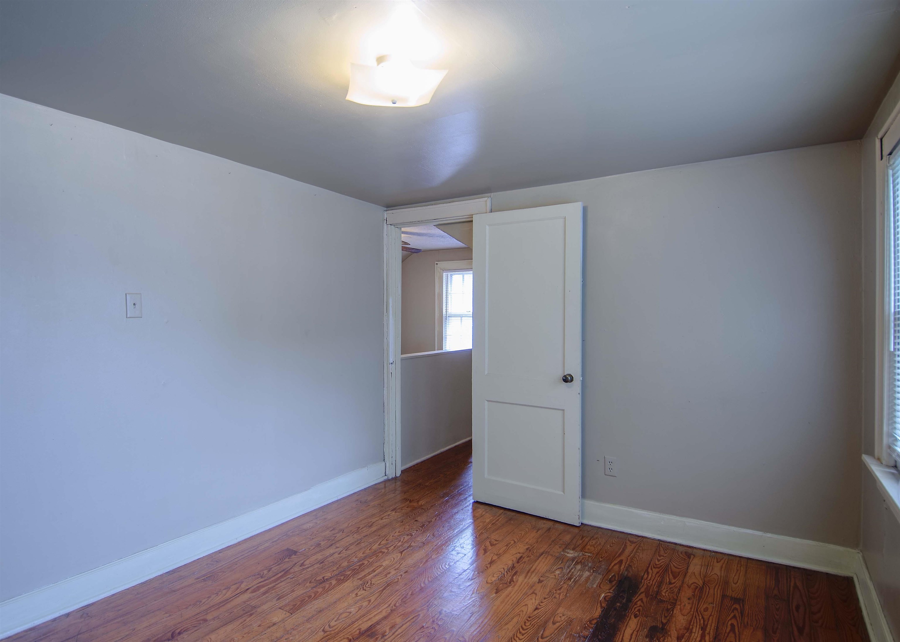 407 22nd Street, Owensboro, Kentucky 42303, 4 Bedrooms Bedrooms, ,1 BathroomBathrooms,Single Family Residence,For Sale,22nd Street,89650