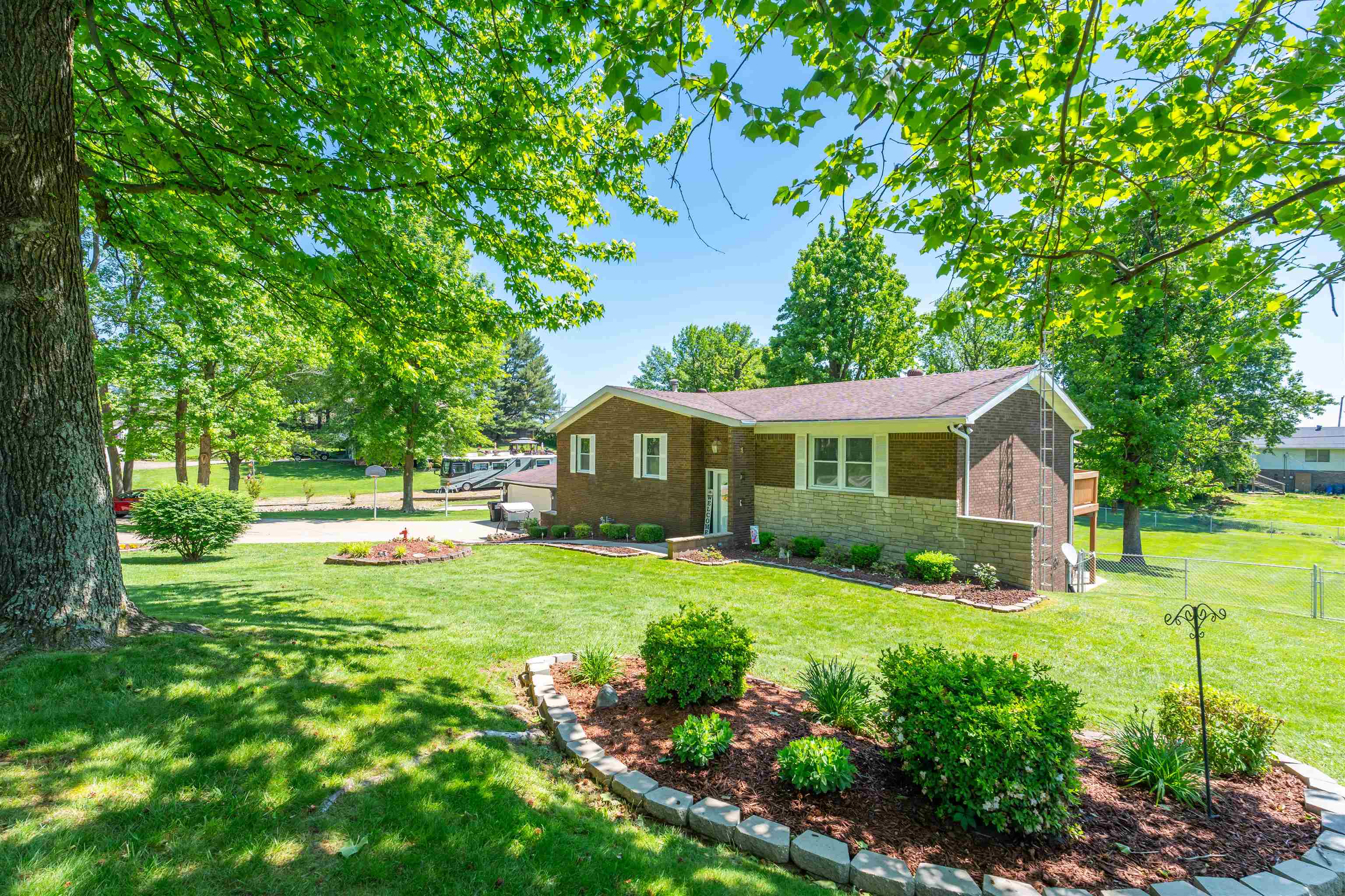 4721 Becker Drive, Owensboro, Kentucky 42303, 3 Bedrooms Bedrooms, ,2 BathroomsBathrooms,Single Family Residence,For Sale,Becker Drive,89651