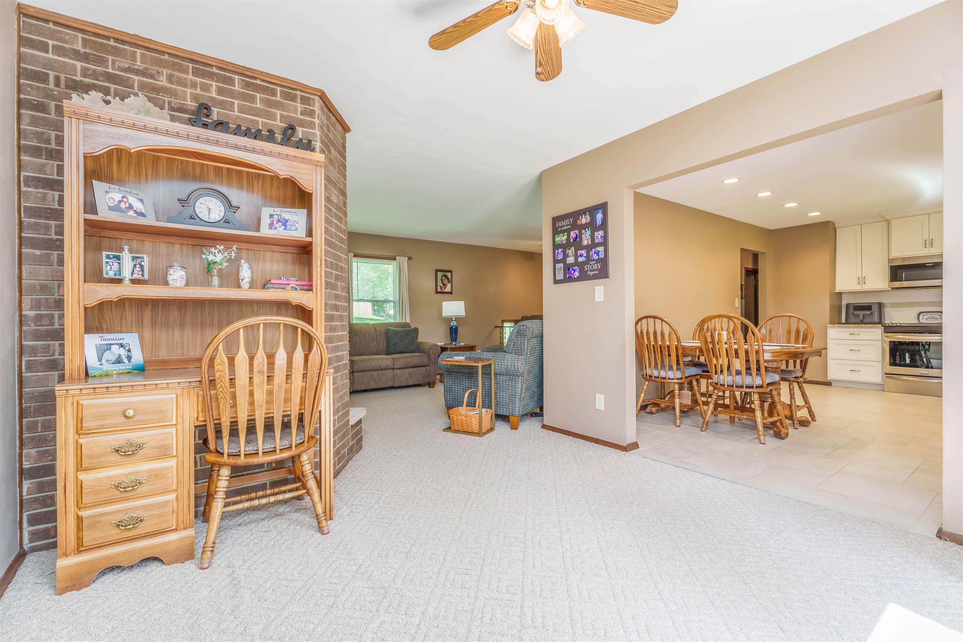 4721 Becker Drive, Owensboro, Kentucky 42303, 3 Bedrooms Bedrooms, ,2 BathroomsBathrooms,Single Family Residence,For Sale,Becker Drive,89651