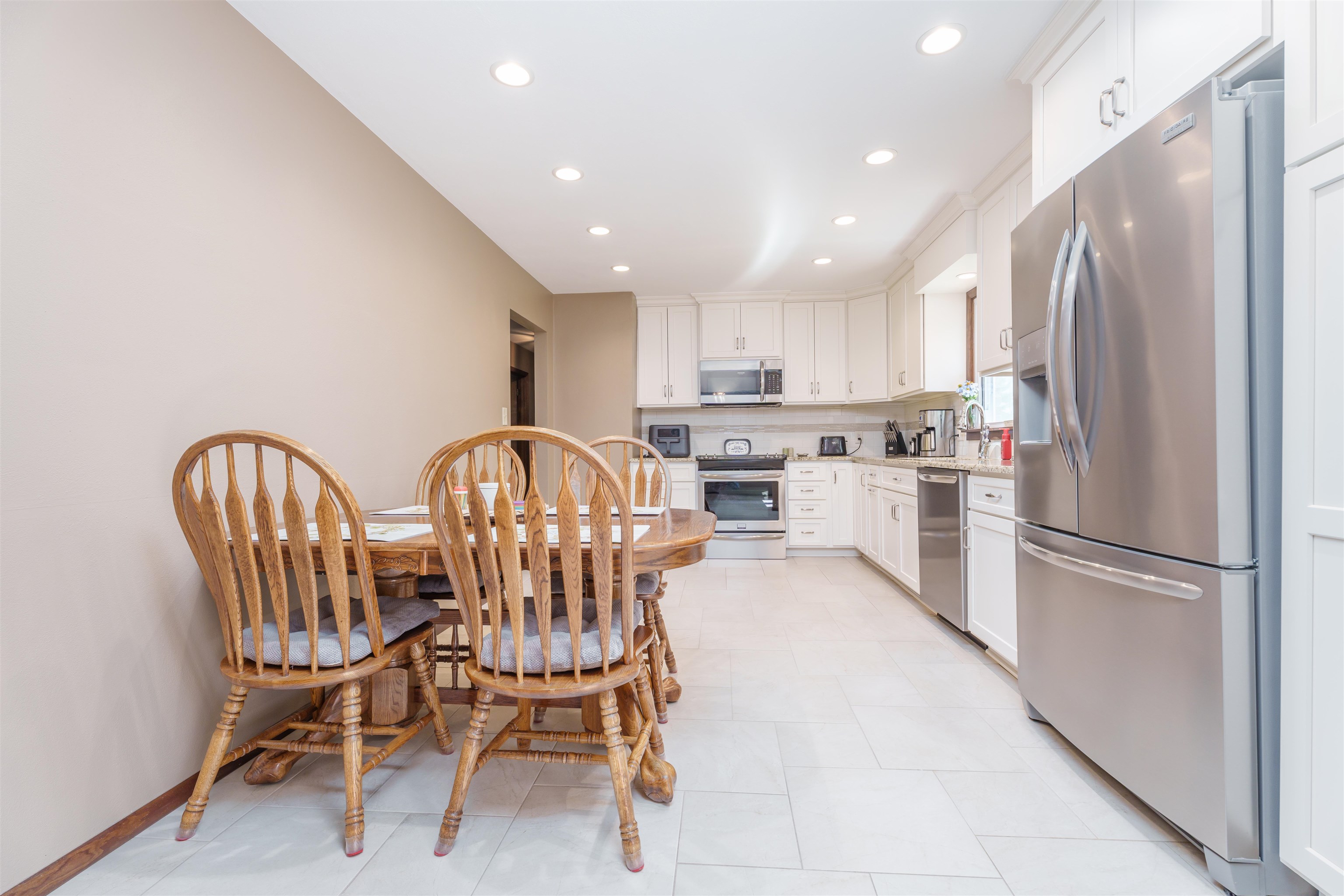 4721 Becker Drive, Owensboro, Kentucky 42303, 3 Bedrooms Bedrooms, ,2 BathroomsBathrooms,Single Family Residence,For Sale,Becker Drive,89651