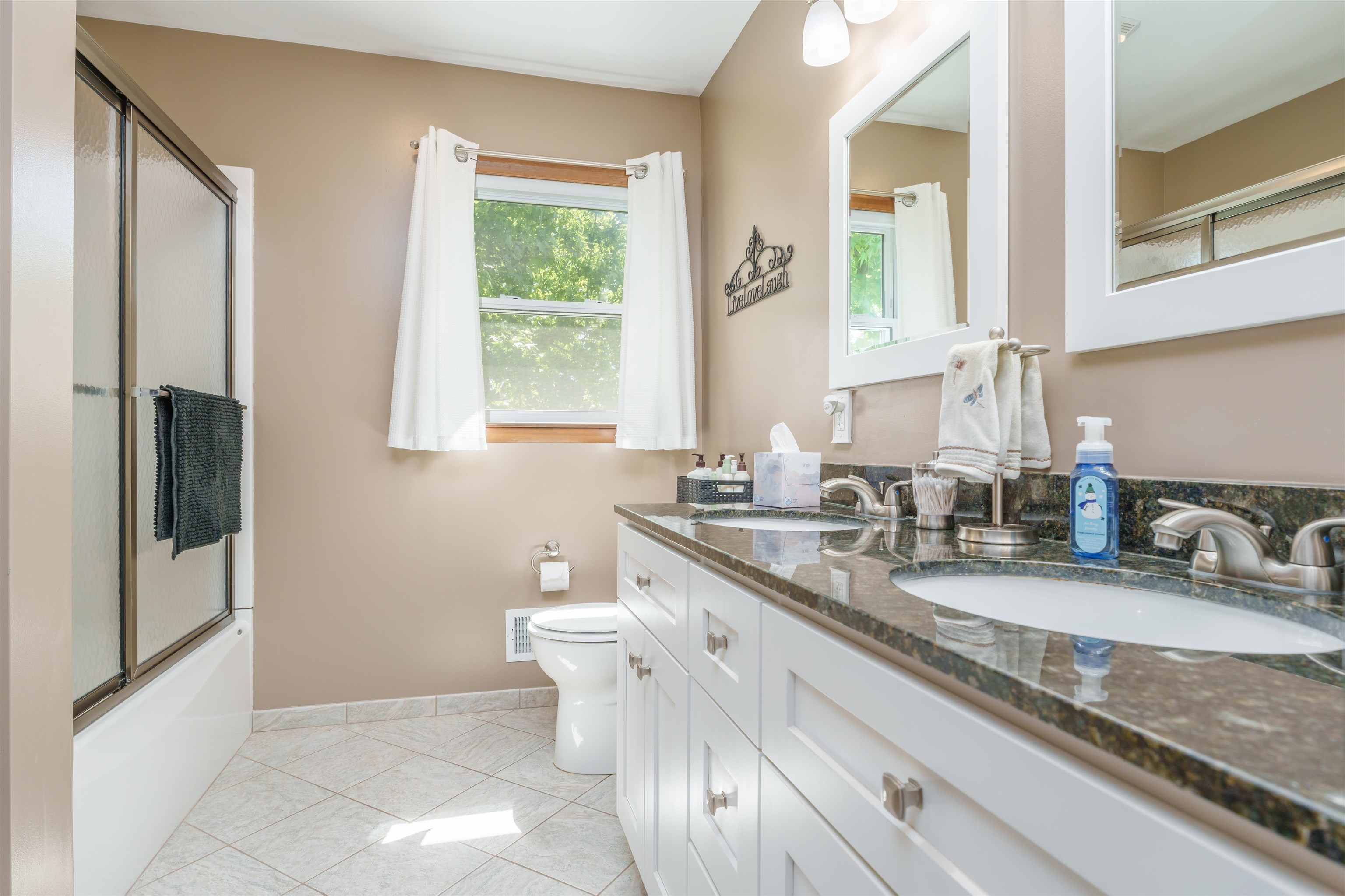 4721 Becker Drive, Owensboro, Kentucky 42303, 3 Bedrooms Bedrooms, ,2 BathroomsBathrooms,Single Family Residence,For Sale,Becker Drive,89651