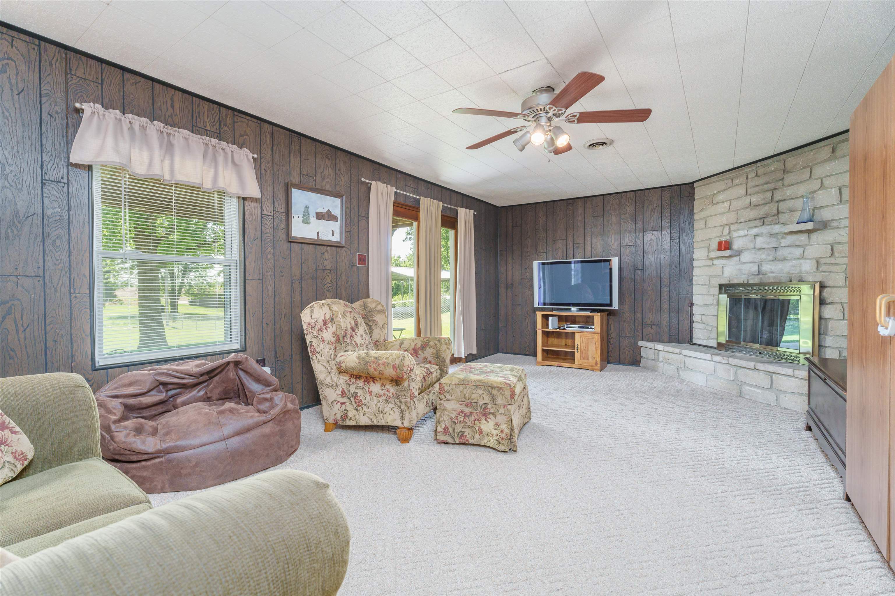 4721 Becker Drive, Owensboro, Kentucky 42303, 3 Bedrooms Bedrooms, ,2 BathroomsBathrooms,Single Family Residence,For Sale,Becker Drive,89651