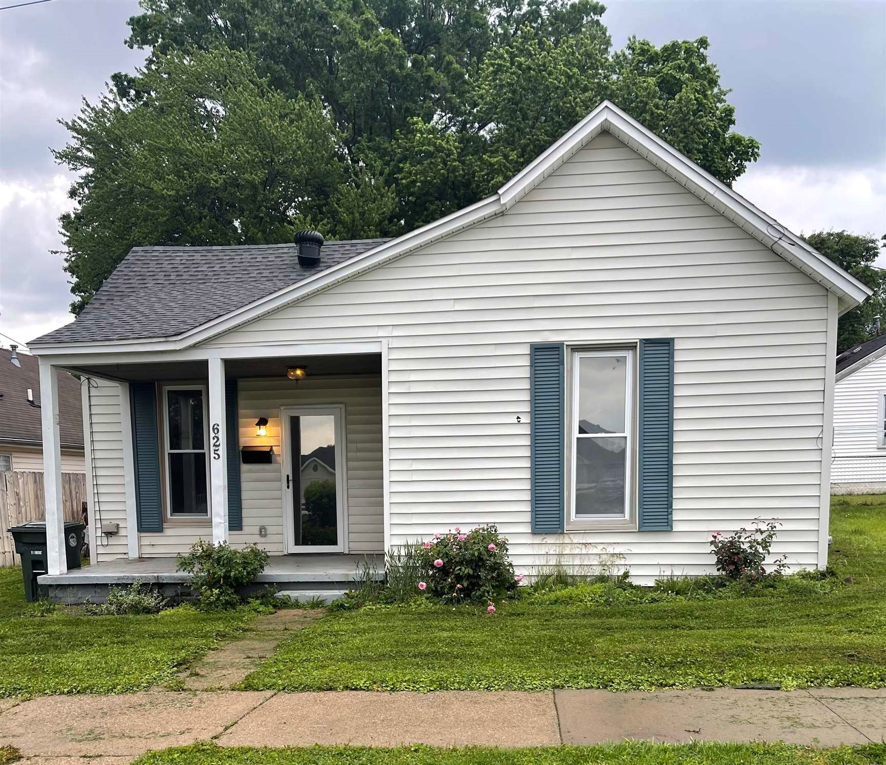 625 Center St., Owensboro, Kentucky 42303, 3 Bedrooms Bedrooms, ,1 BathroomBathrooms,Single Family Residence,For Sale,Center St.,89653