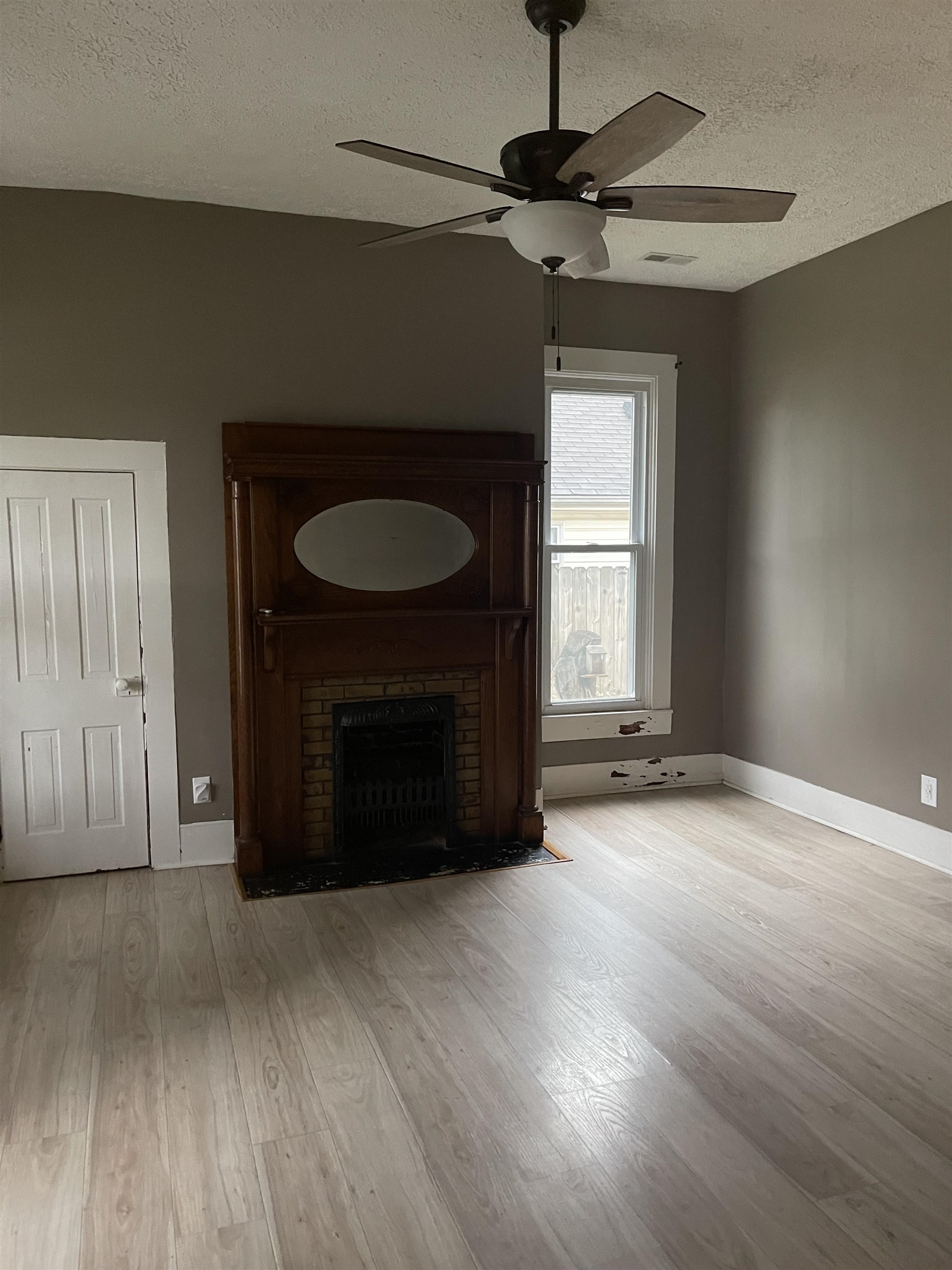 625 Center St., Owensboro, Kentucky 42303, 3 Bedrooms Bedrooms, ,1 BathroomBathrooms,Single Family Residence,For Sale,Center St.,89653