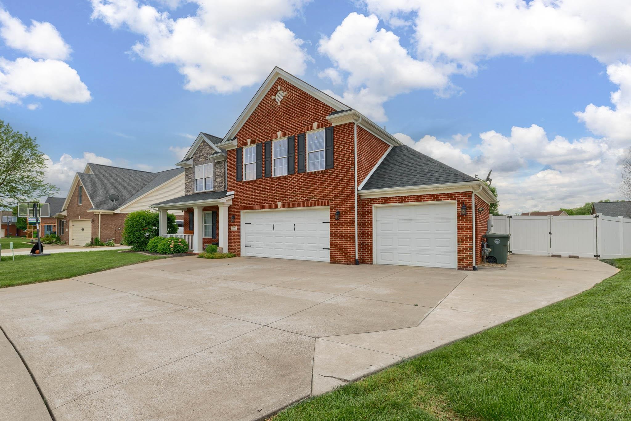 2347 Overlook Park, Owensboro, Kentucky 42303, 4 Bedrooms Bedrooms, ,2 BathroomsBathrooms,Single Family Residence,For Sale,Overlook Park,89655