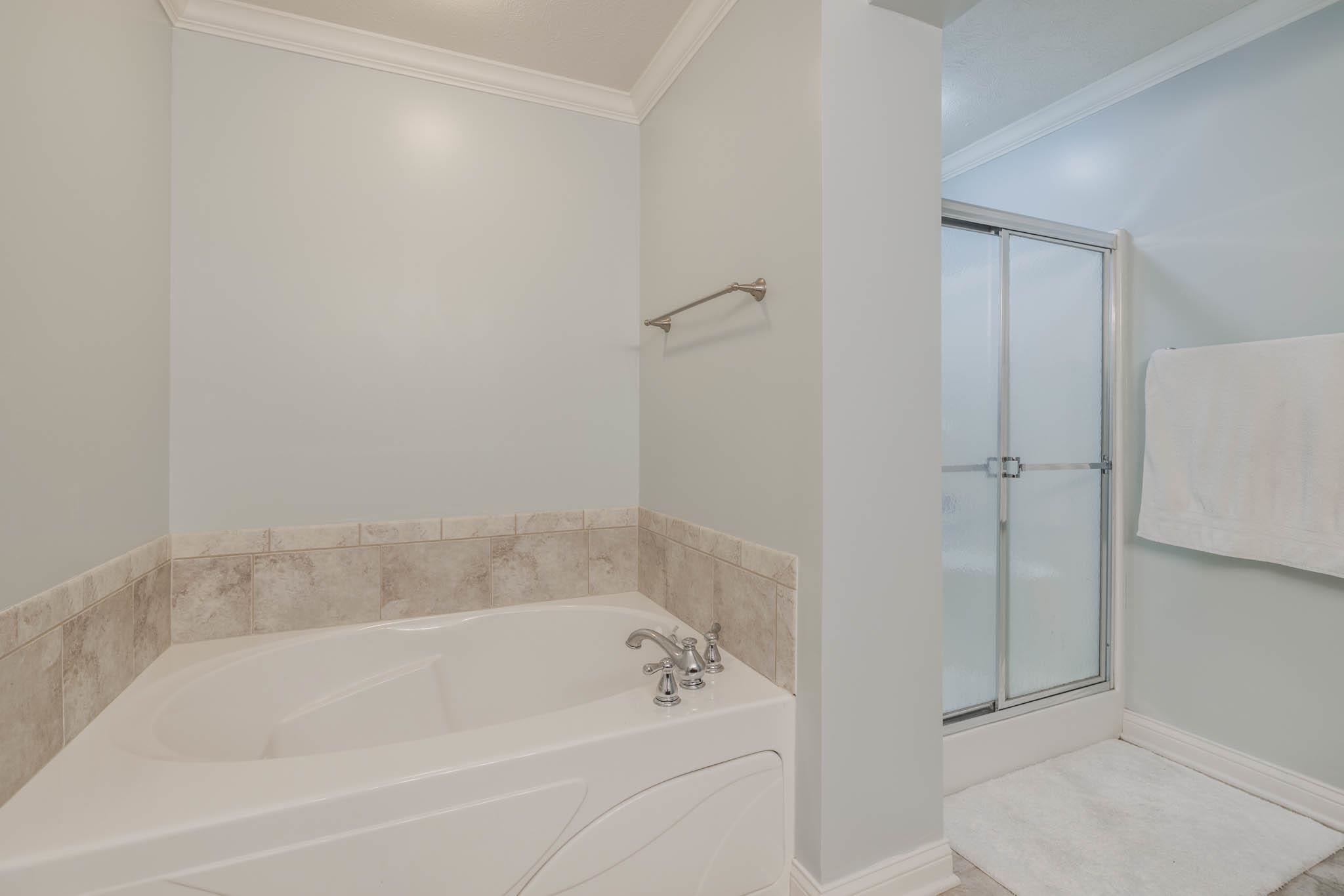 2347 Overlook Park, Owensboro, Kentucky 42303, 4 Bedrooms Bedrooms, ,2 BathroomsBathrooms,Single Family Residence,For Sale,Overlook Park,89655