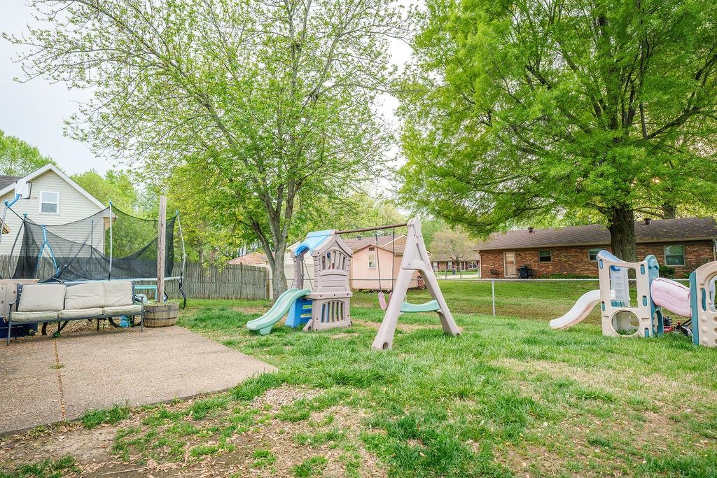 4726 Burstone Ct., Owensboro, Kentucky 42303, 3 Bedrooms Bedrooms, ,1 BathroomBathrooms,Single Family Residence,For Sale,Burstone Ct.,89656