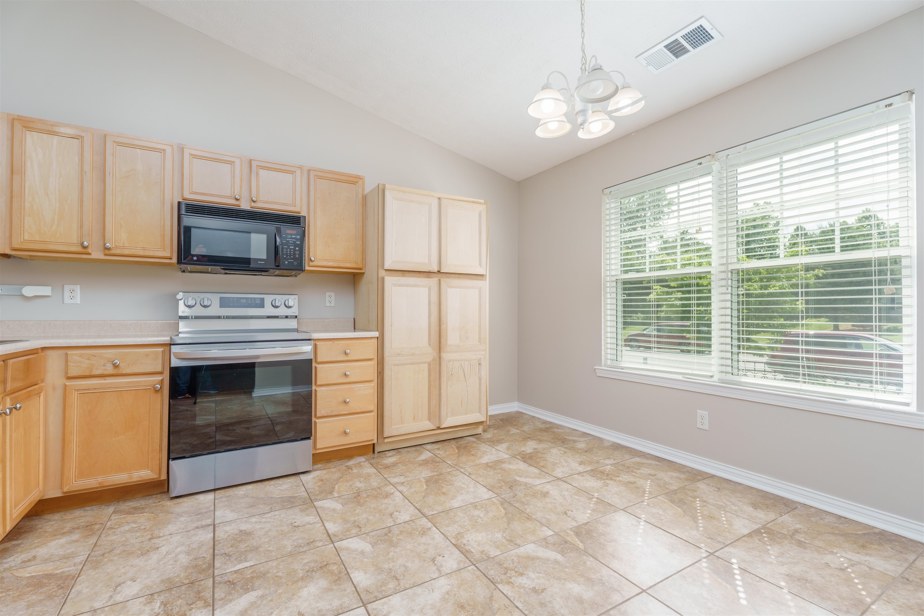 2579 Landing Terrace, Owensboro, Kentucky 42303, 3 Bedrooms Bedrooms, ,2 BathroomsBathrooms,Single Family Residence,For Sale,Landing Terrace,89657