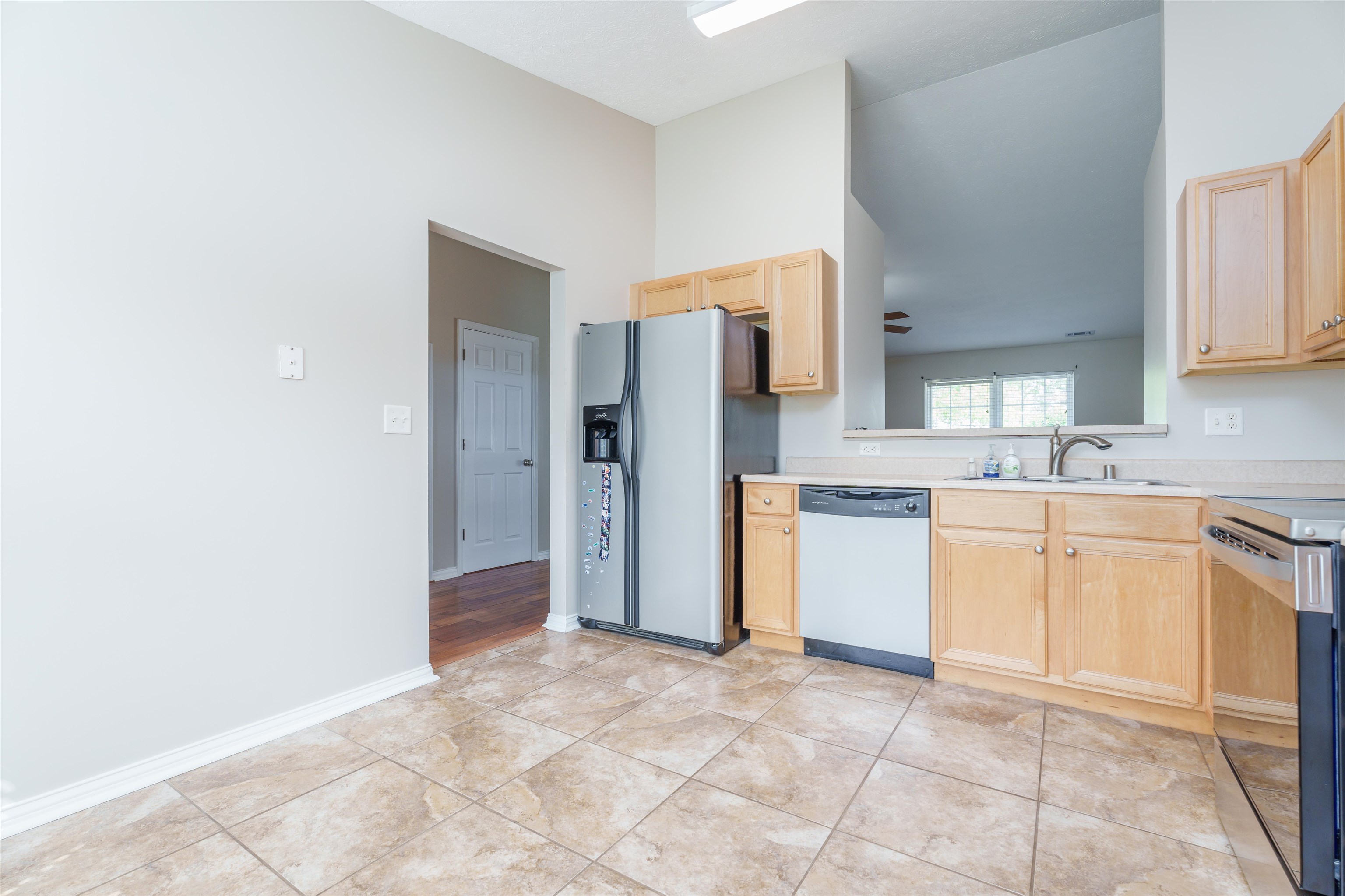 2579 Landing Terrace, Owensboro, Kentucky 42303, 3 Bedrooms Bedrooms, ,2 BathroomsBathrooms,Single Family Residence,For Sale,Landing Terrace,89657