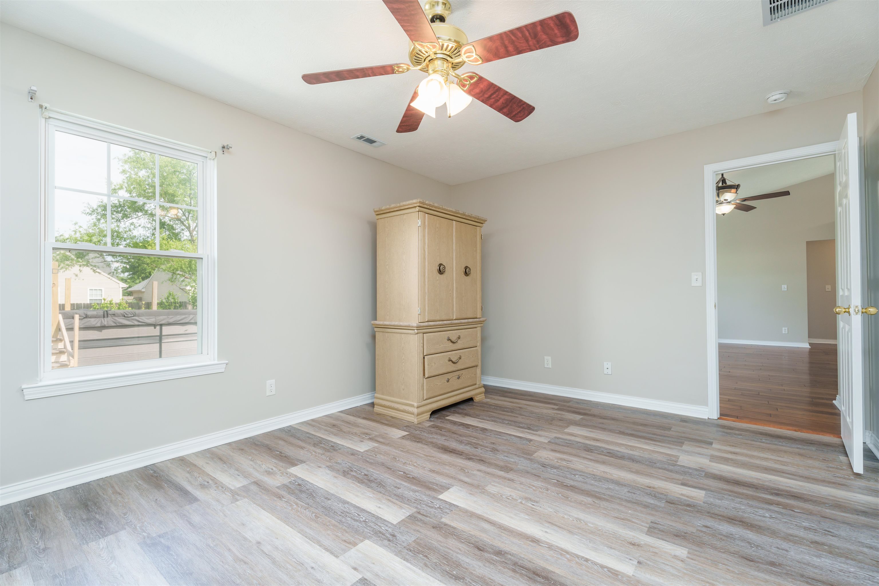 2579 Landing Terrace, Owensboro, Kentucky 42303, 3 Bedrooms Bedrooms, ,2 BathroomsBathrooms,Single Family Residence,For Sale,Landing Terrace,89657