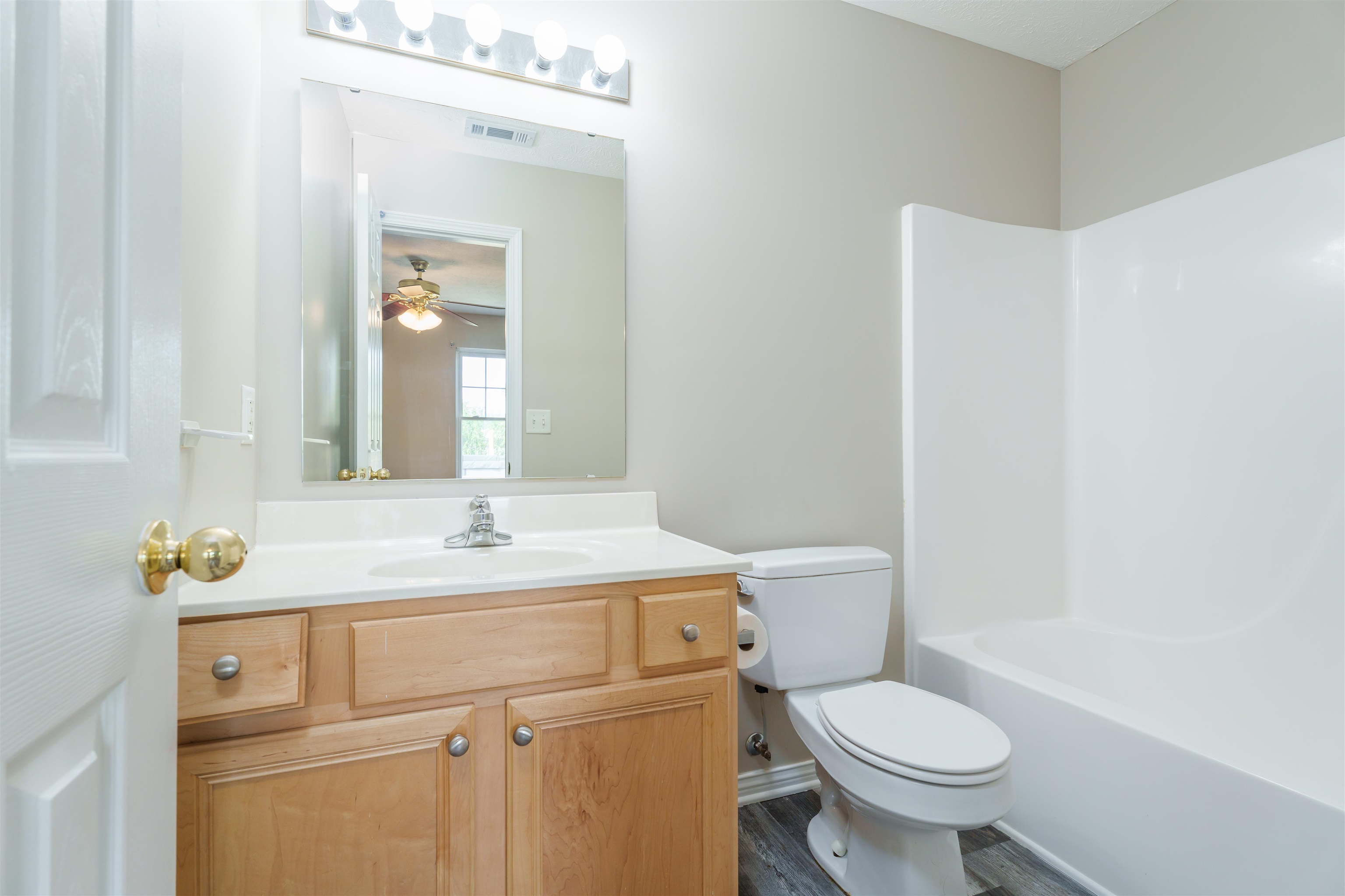 2579 Landing Terrace, Owensboro, Kentucky 42303, 3 Bedrooms Bedrooms, ,2 BathroomsBathrooms,Single Family Residence,For Sale,Landing Terrace,89657