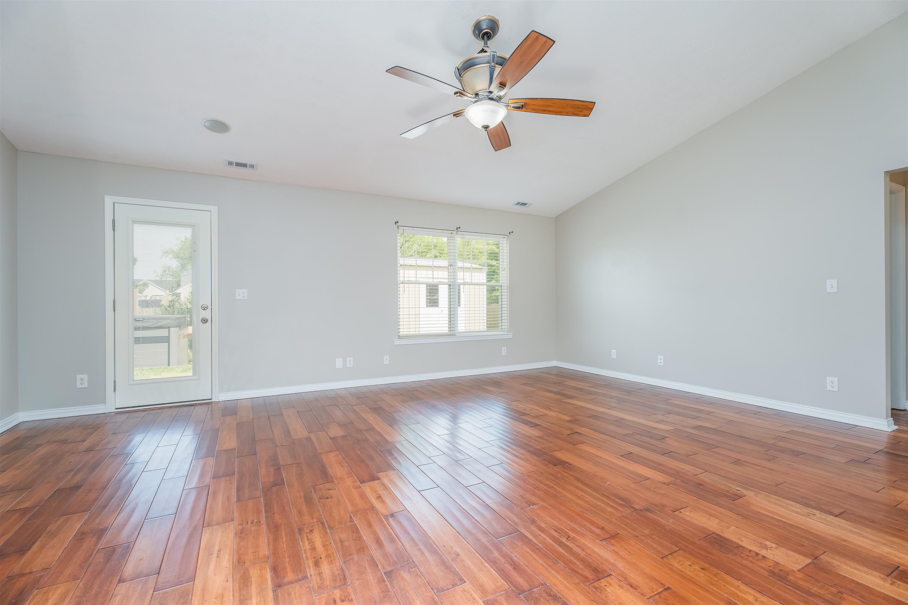 2579 Landing Terrace, Owensboro, Kentucky 42303, 3 Bedrooms Bedrooms, ,2 BathroomsBathrooms,Single Family Residence,For Sale,Landing Terrace,89657