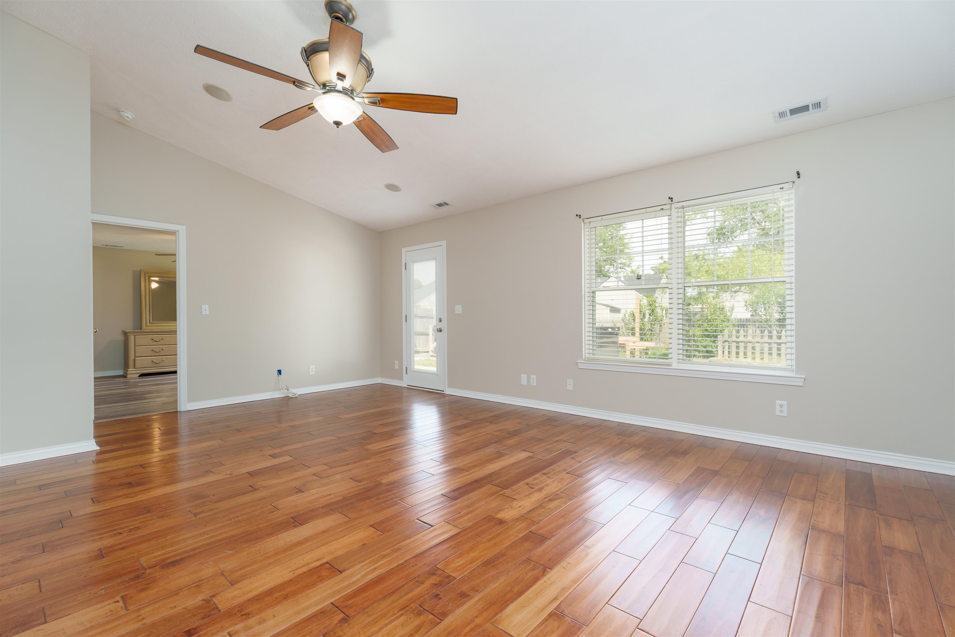 2579 Landing Terrace, Owensboro, Kentucky 42303, 3 Bedrooms Bedrooms, ,2 BathroomsBathrooms,Single Family Residence,For Sale,Landing Terrace,89657