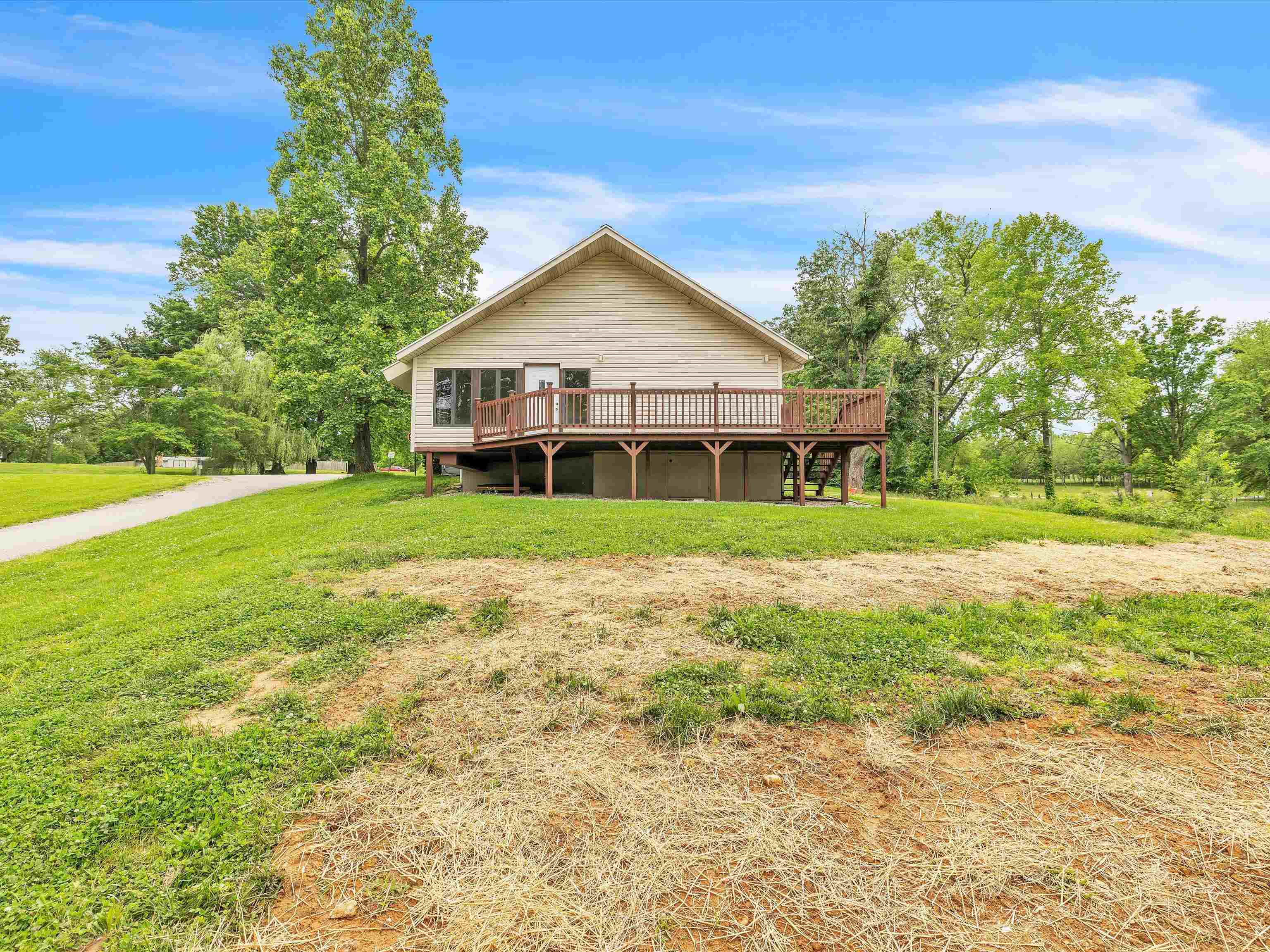 4825 Honeysuckle Lane, Owensboro, Kentucky 42303, 2 Bedrooms Bedrooms, ,1 BathroomBathrooms,Single Family Residence,For Sale,Honeysuckle Lane,89659